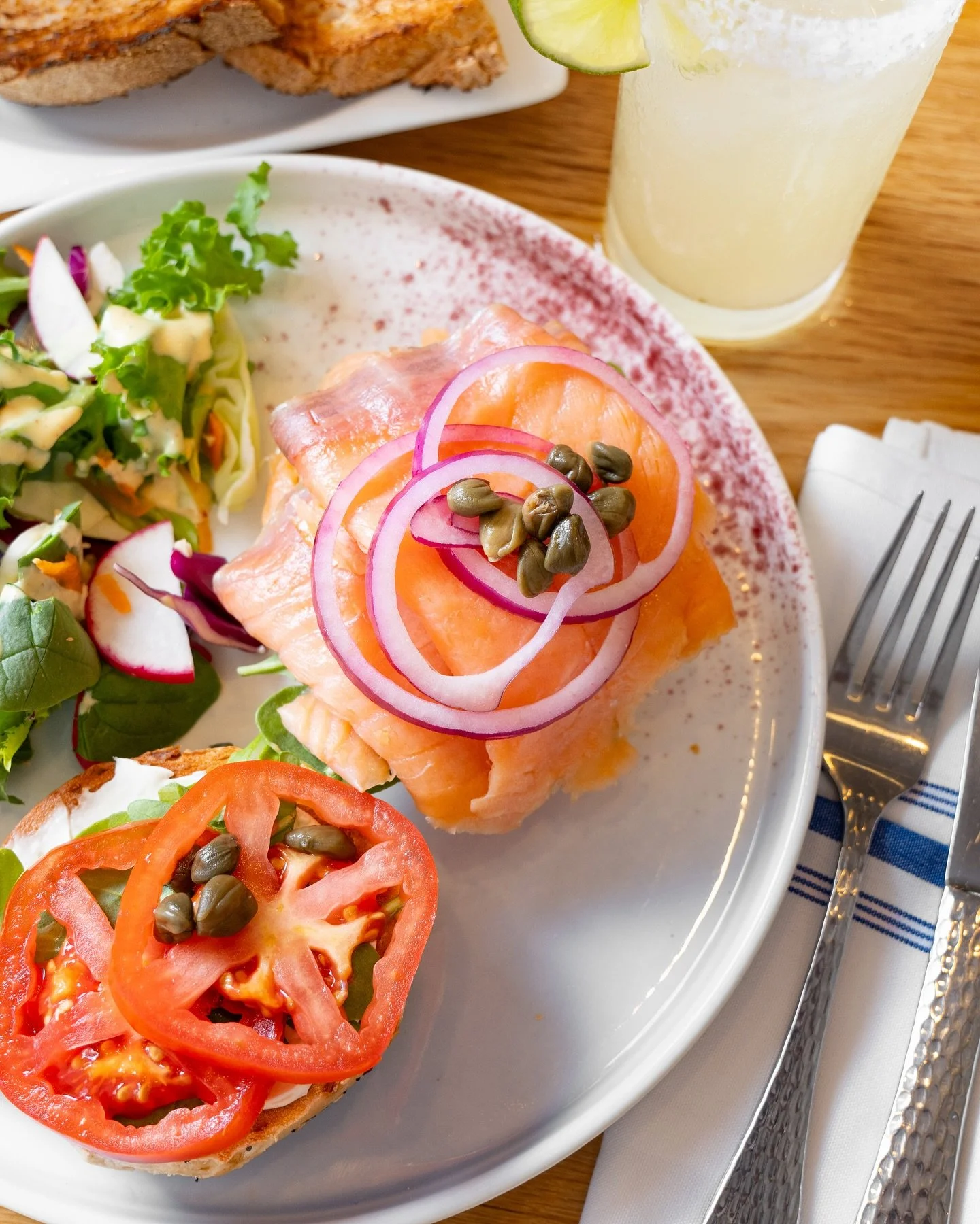 Good morning ☀️
Start your day right&mdash;fresh coffee, warm plates, and good vibes only at Americana Eatery.

🔗 Tap the link in our bio to book your table