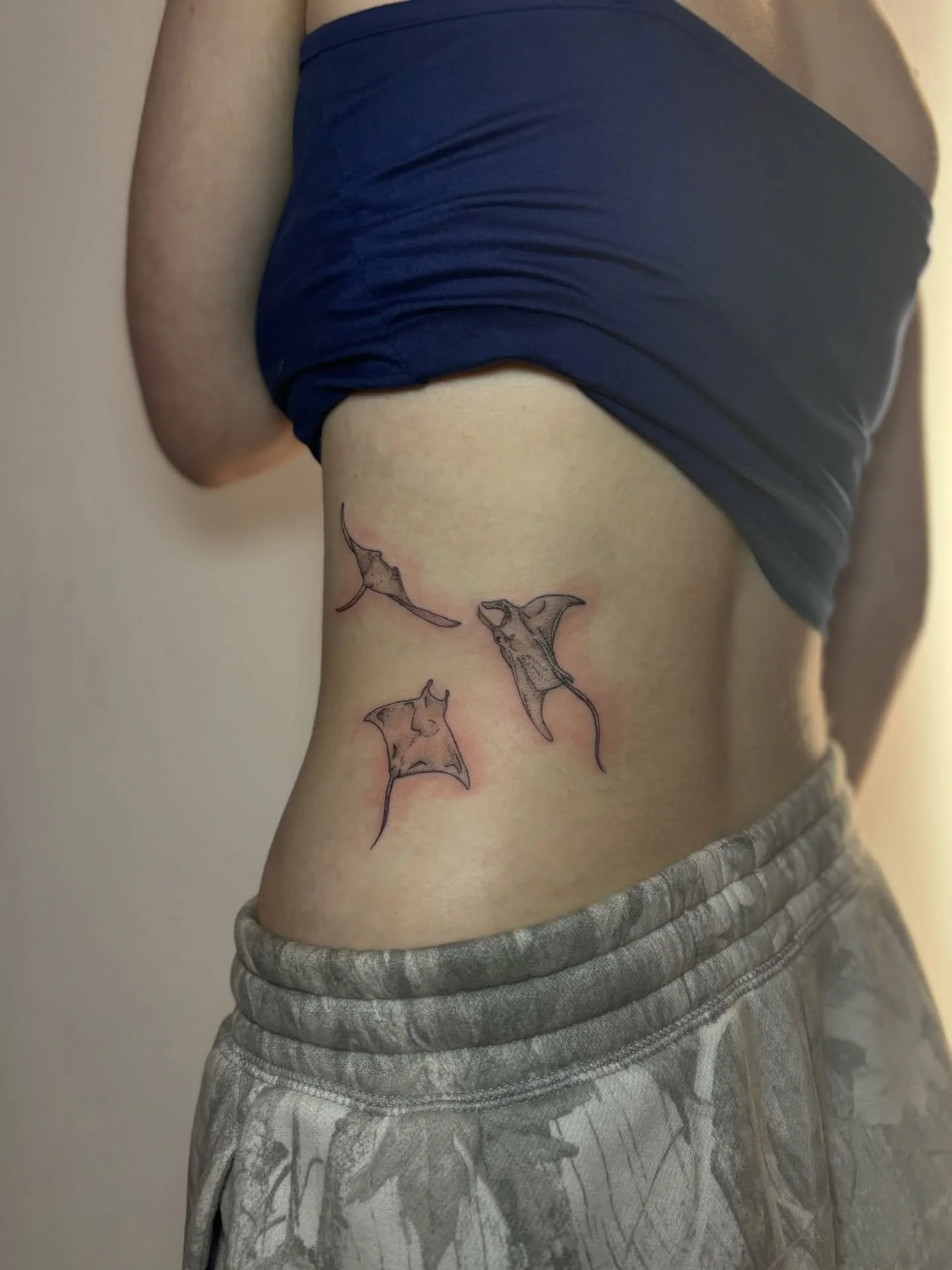 Obsessed with the placement of these lil guys🥰

First tattoo for Katie who sat like a boss❤️

Cartridges- @peachcartridge 
Ink- @dynamiccolor 
Balm- @biotat_ 
Supplied by- @magnumtattoosupplies 

#tattooartist #femaletattooartist #tattoostudio #firs