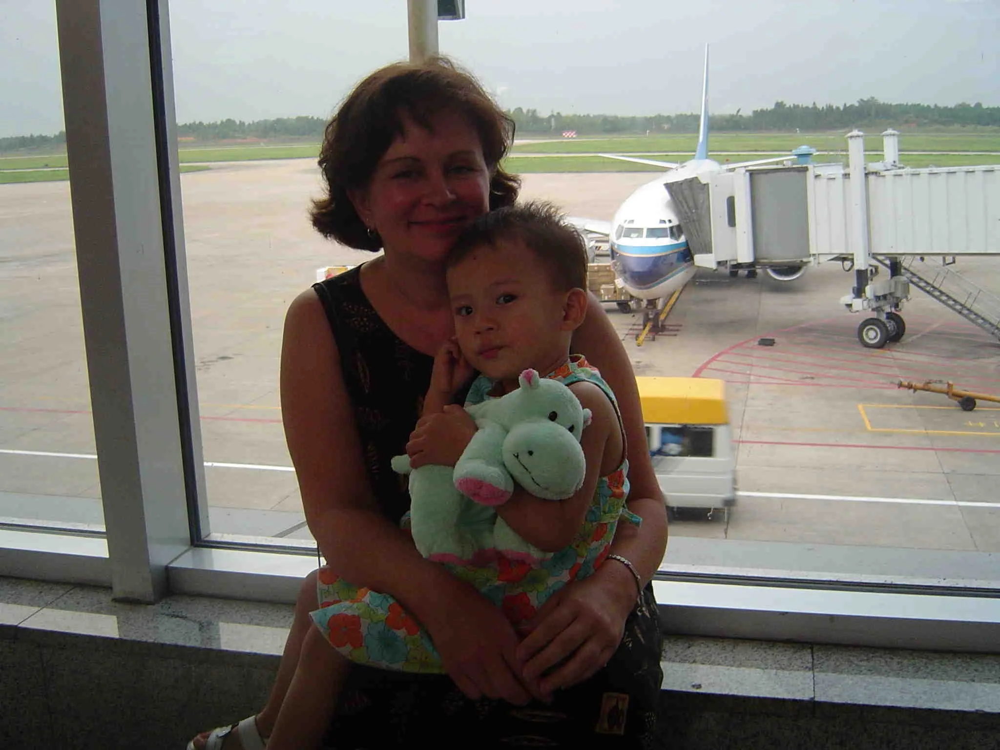 Dana Lily Airplane.JPG