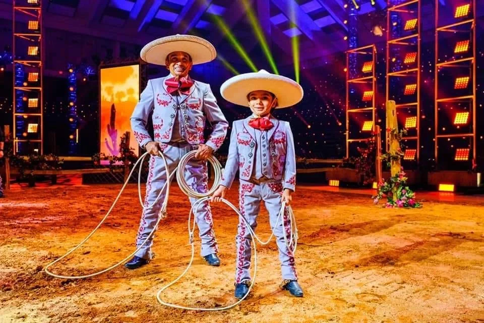 Trajes para Don Tomás Garcilazo charrro on the roadjpg.jpg
