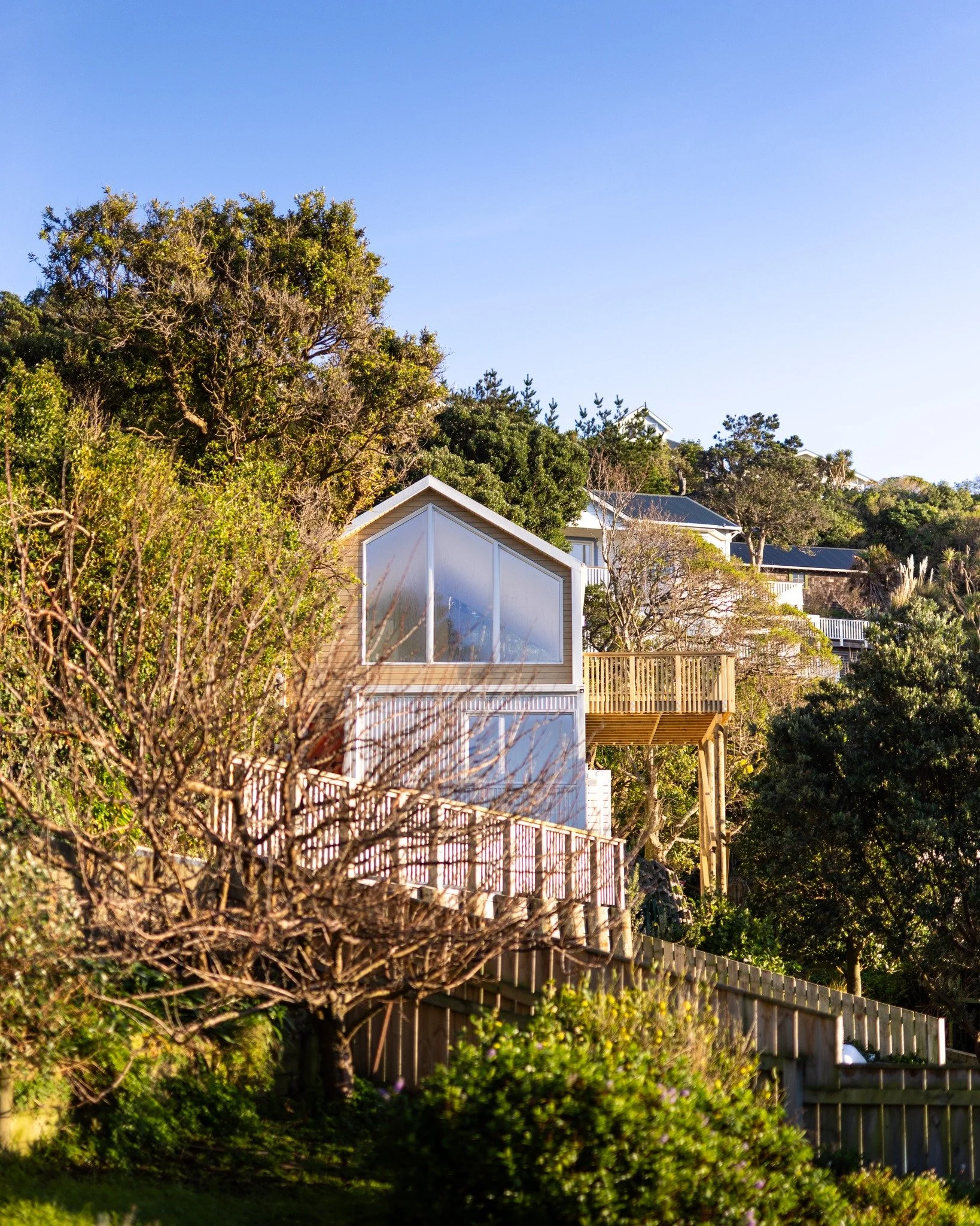 Early winter sun streaming past Derwent
A collaboration with @fliphomesltd

RECENTLY COMPLETE
WELLINGTON

📷@davidhenselphotography

#architect #architecture #architectural #architecturelovers #architecturedesign #architecturaldesign #architecturepho