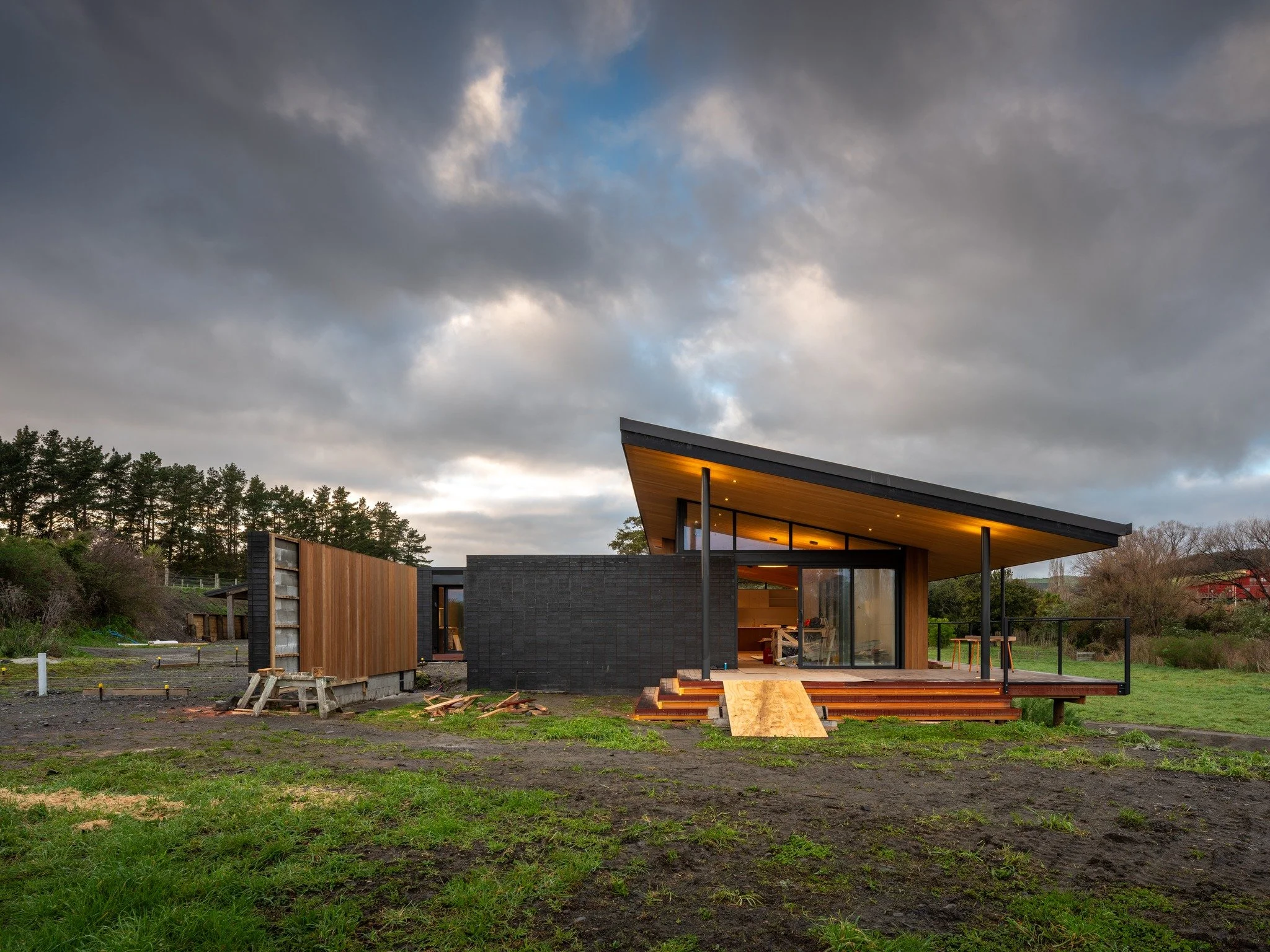 Tītoki
A collaboration with @firstlightnz

UNDER CONSTRUCTION
SOUTH WAIRARAPA

📷@davidhenselphotography

#architect #architecture #architectural #architecturelovers #architecturedesign #architecturaldesign #architecturephotography #builder #builders