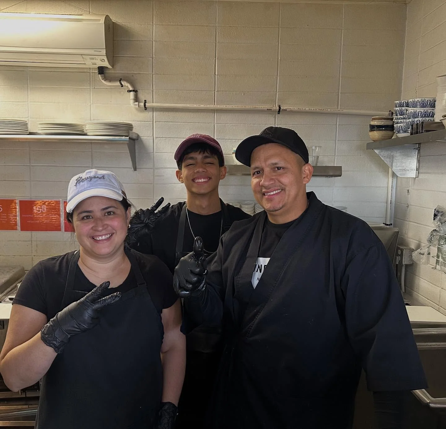 Wed 10/29: 🇨🇴 Say hi to Diego and his family!
They&rsquo;re ready to serve up some amazing Colombian eats &mdash; straight from the heart of Barrancabermeja, Colombia 💛💙❤️

Diego&rsquo;s been cooking for over 30 years, and his passion shines thro