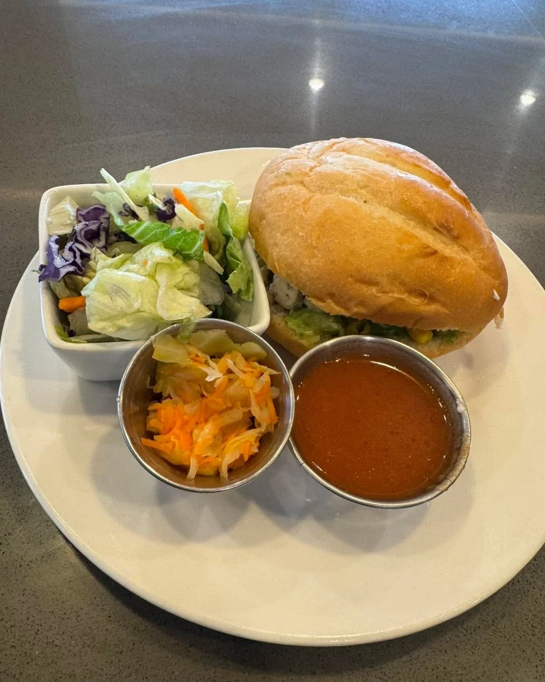 Today is Thursday 12/11, Central American flavors are waiting! Chef Elizabeth is serving lunch 11-2 and dinner 4-8. Come by!  ٩(◕‿◕｡)۶

Online ordering ⬇️
https://order.spoton.com/so-feast-world-kitchen-13384/spokane-wa/ 642daf67392f51f49e39de58