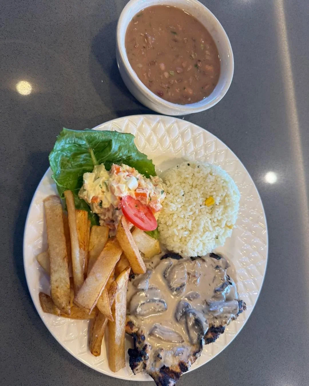 Today is Wednesday 12/17th. Colombian flavors are taking over today! 🇨🇴
Chef Diego presents a special menu inspired by Colombia&rsquo;s rich flavors. Don&rsquo;t miss it!
Lunch from 11-2pm
Dinner from 4-8pm
ᕕ( ᐛ )ᕗ

Online ordering⬇️
https://order.