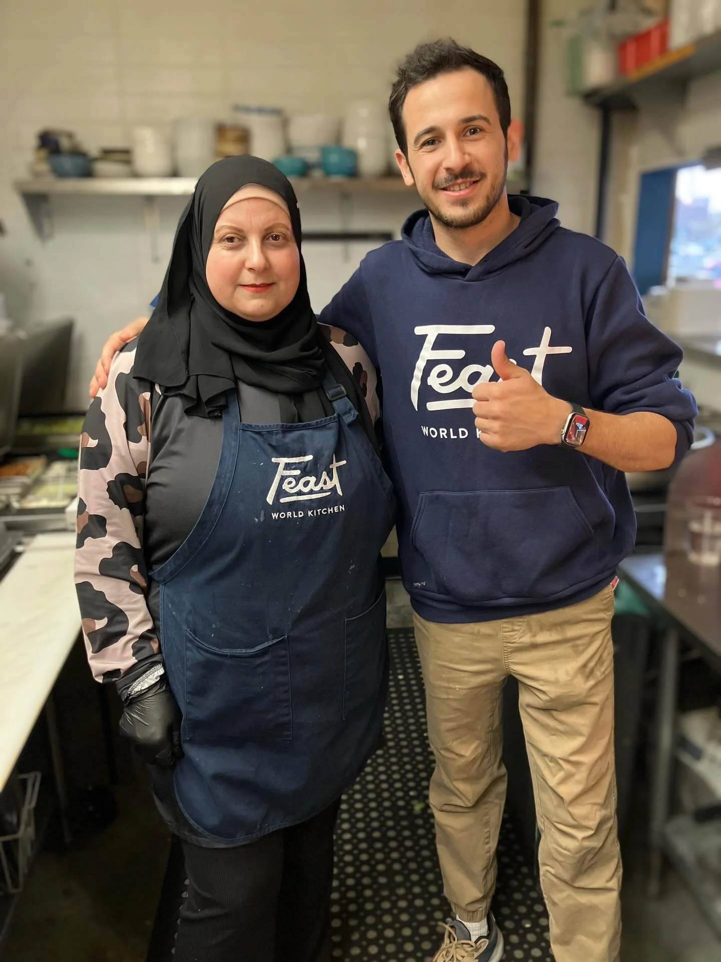 Syrian flavors by Rana &amp; Abdelrahman all day long 🇸🇾✨
Stop in and enjoy yummy lamb and chicken shawarma&mdash;the place is filled with amazing aromas!