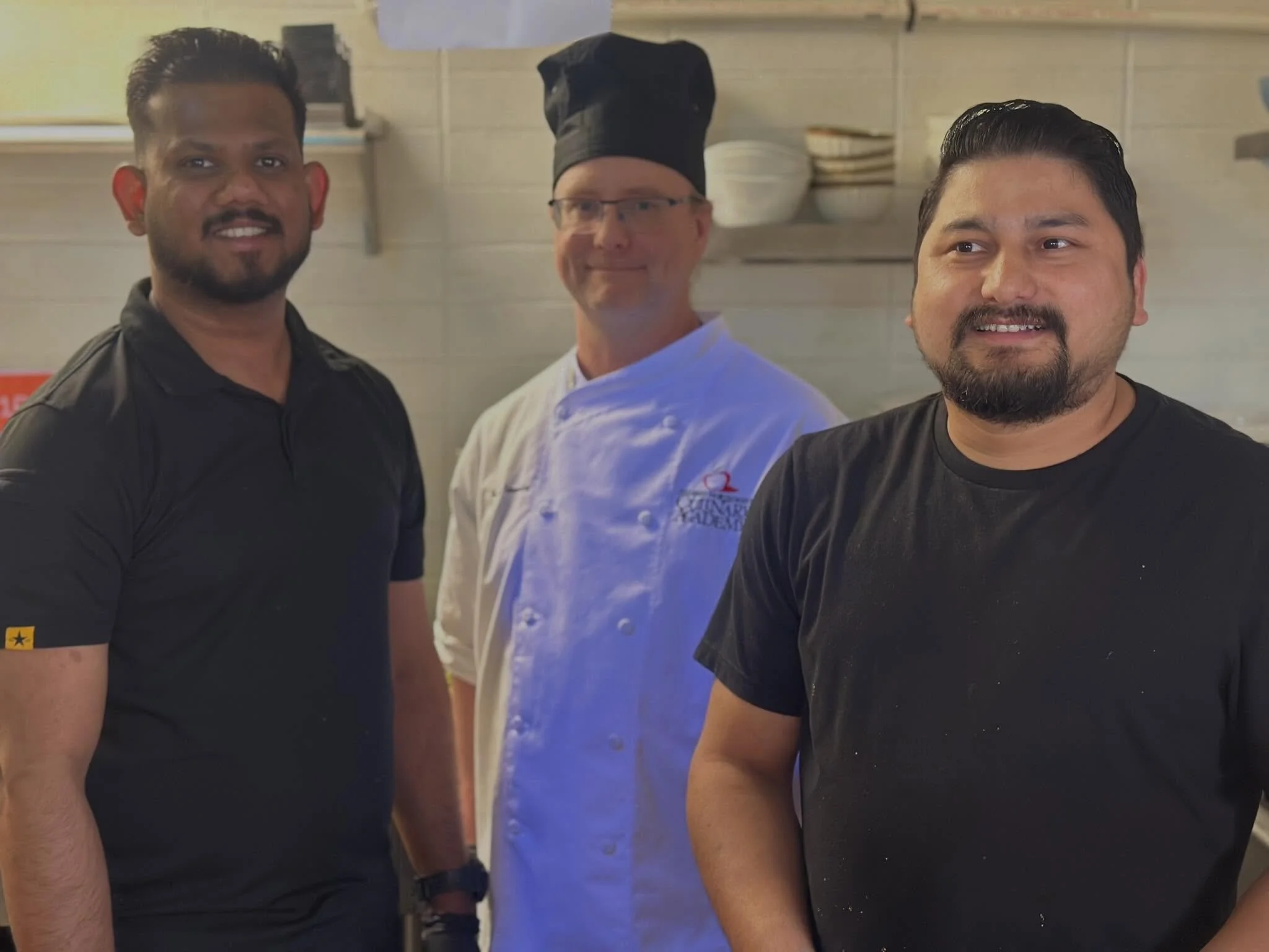 Indian food lovers 🌶️ the weather is calling for a little spice! Come enjoy a delicious meal by Chef Rohit.
Lunch: 11&ndash;2, Dinner: 4&ndash;8!