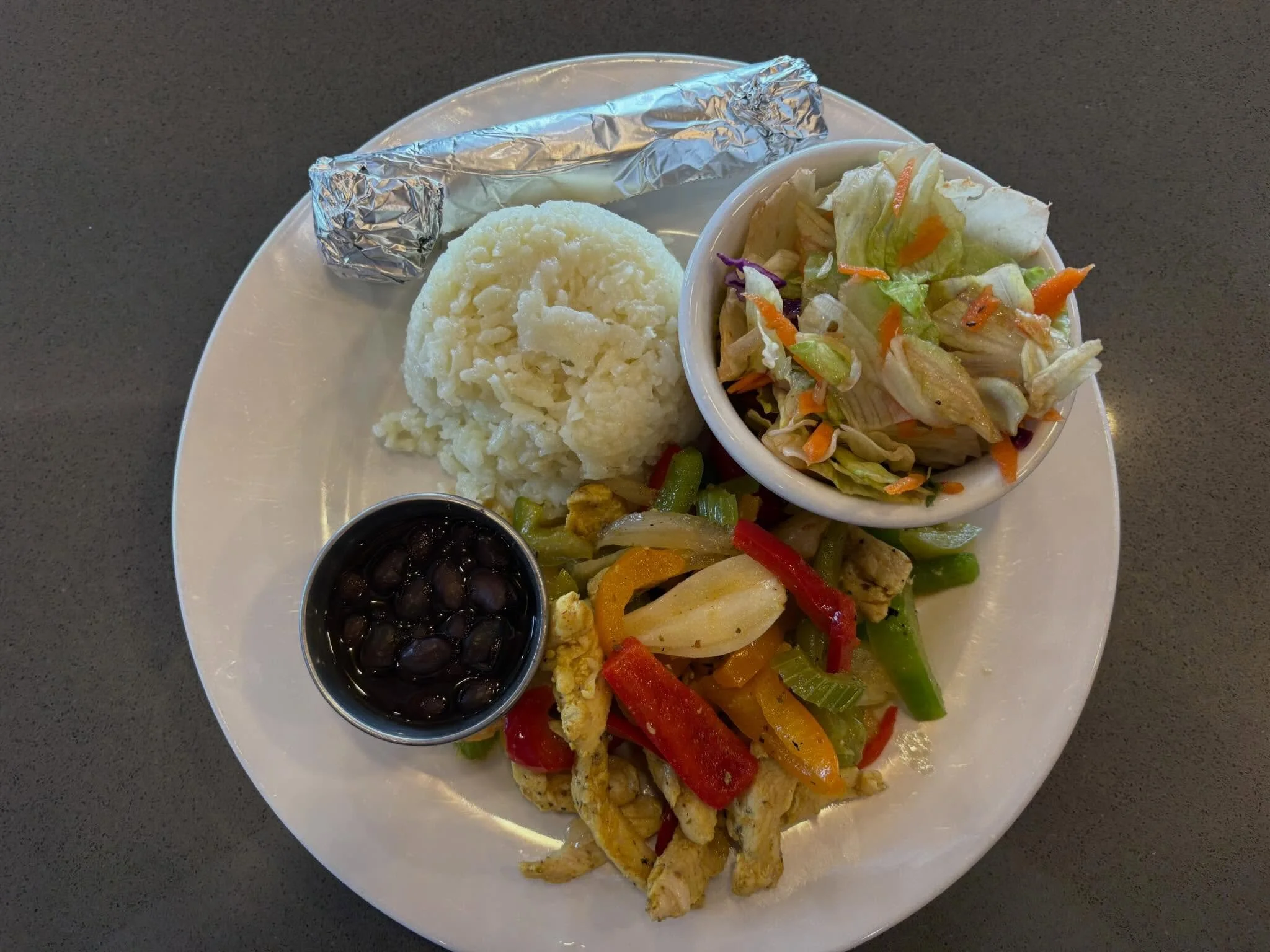 Chef Elizabeth brings El Salvador cuisine to the table, serving until 8 PM!