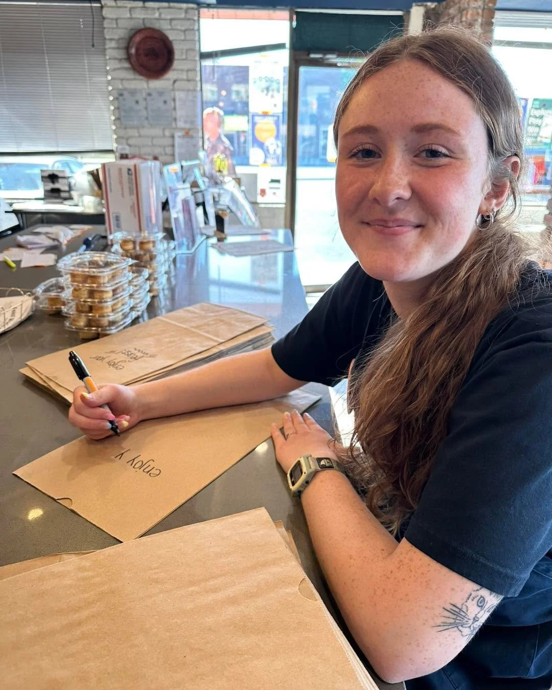 The Feast community includes so many awesome people that make this place special. Today we want to celebrate our amazing volunteer, Sophie! 💛

Sophie first came to Feast through Whitworth University to complete service hours, but after finishing all