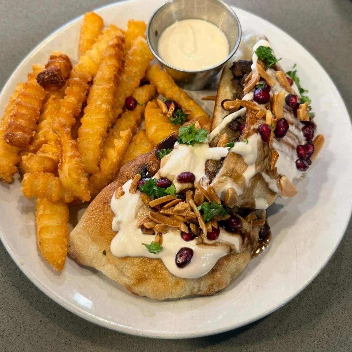 It&rsquo;s June and we&rsquo;ve got a new rotating chef every Monday @zolainspokane ! 🎉
Come check out Chef Abdelrahman with his amazing chicken shawarma and arayes&hellip;You definitely don&rsquo;t want to miss this. Swing by and grab it for your l