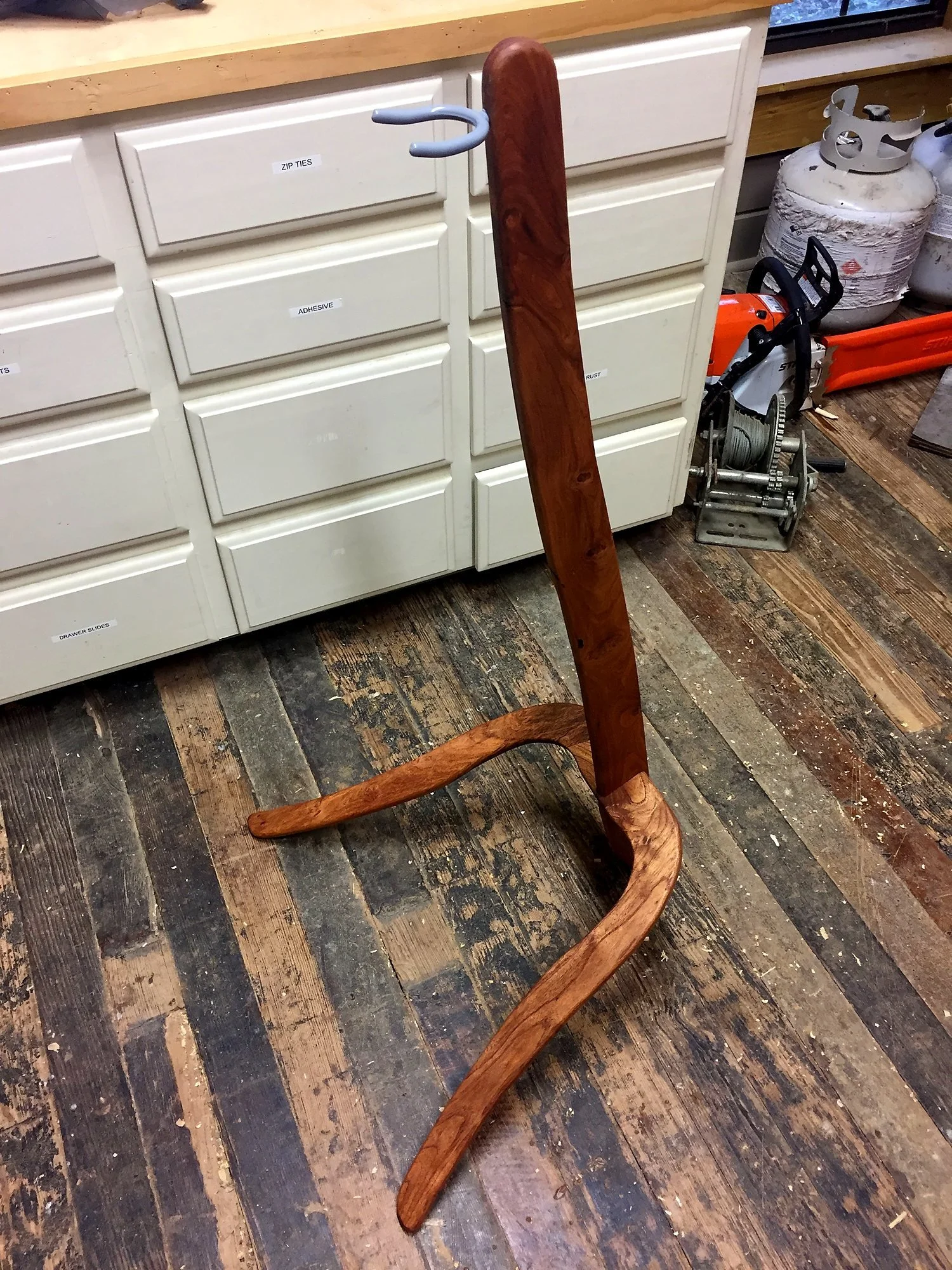 Guitar stand