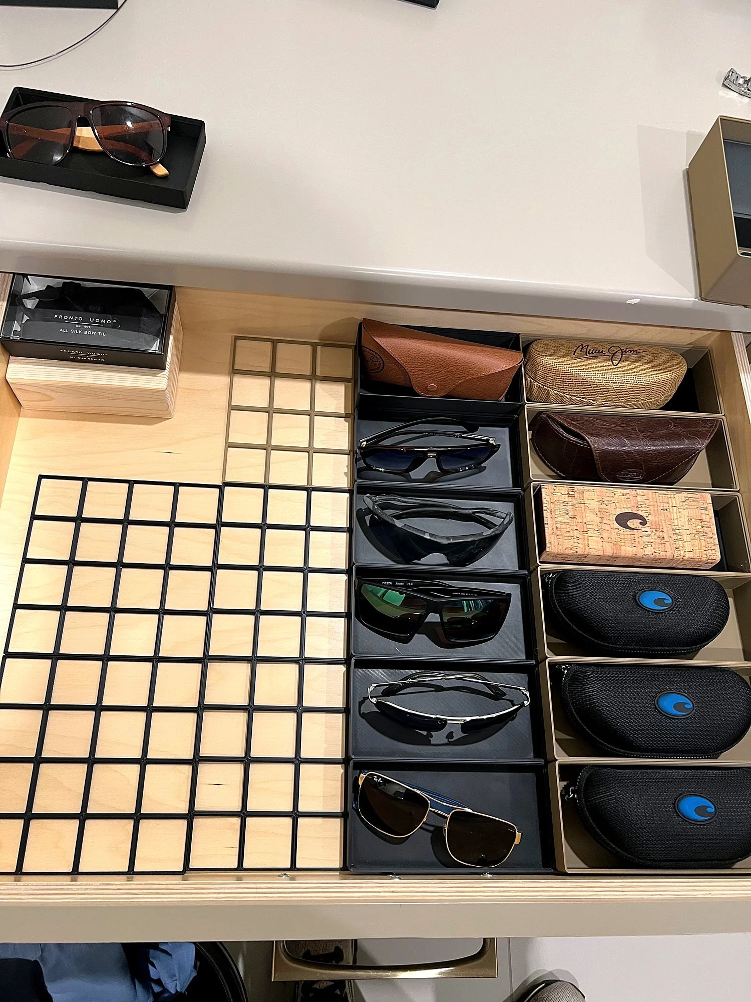 Custom sunglasses drawer organizer
