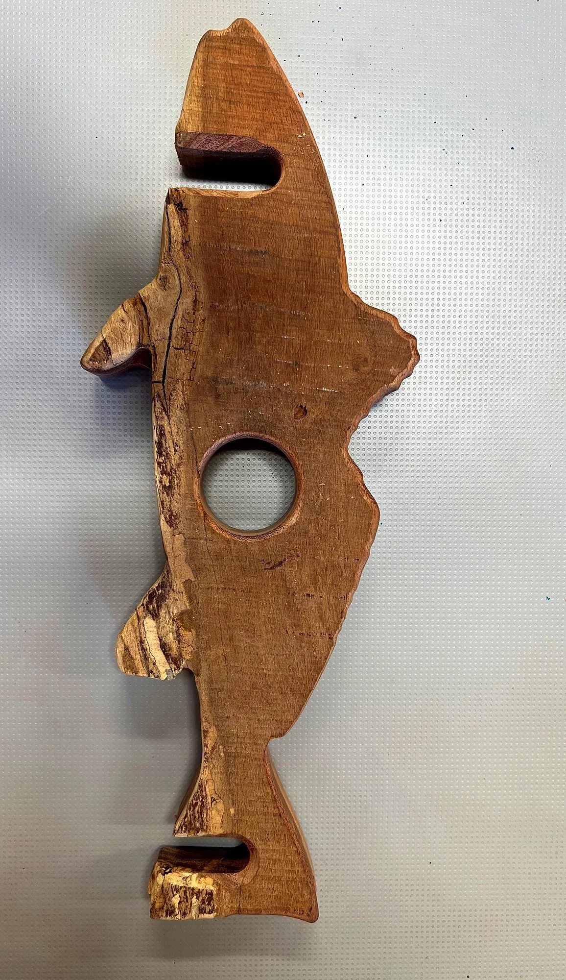 old-harp-fish-wine-bottle-holder.jpg