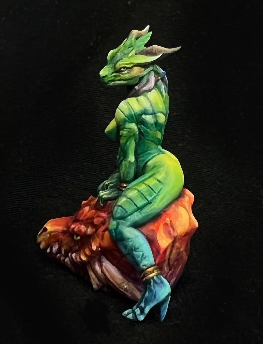 Artisan Guild Argonian maid