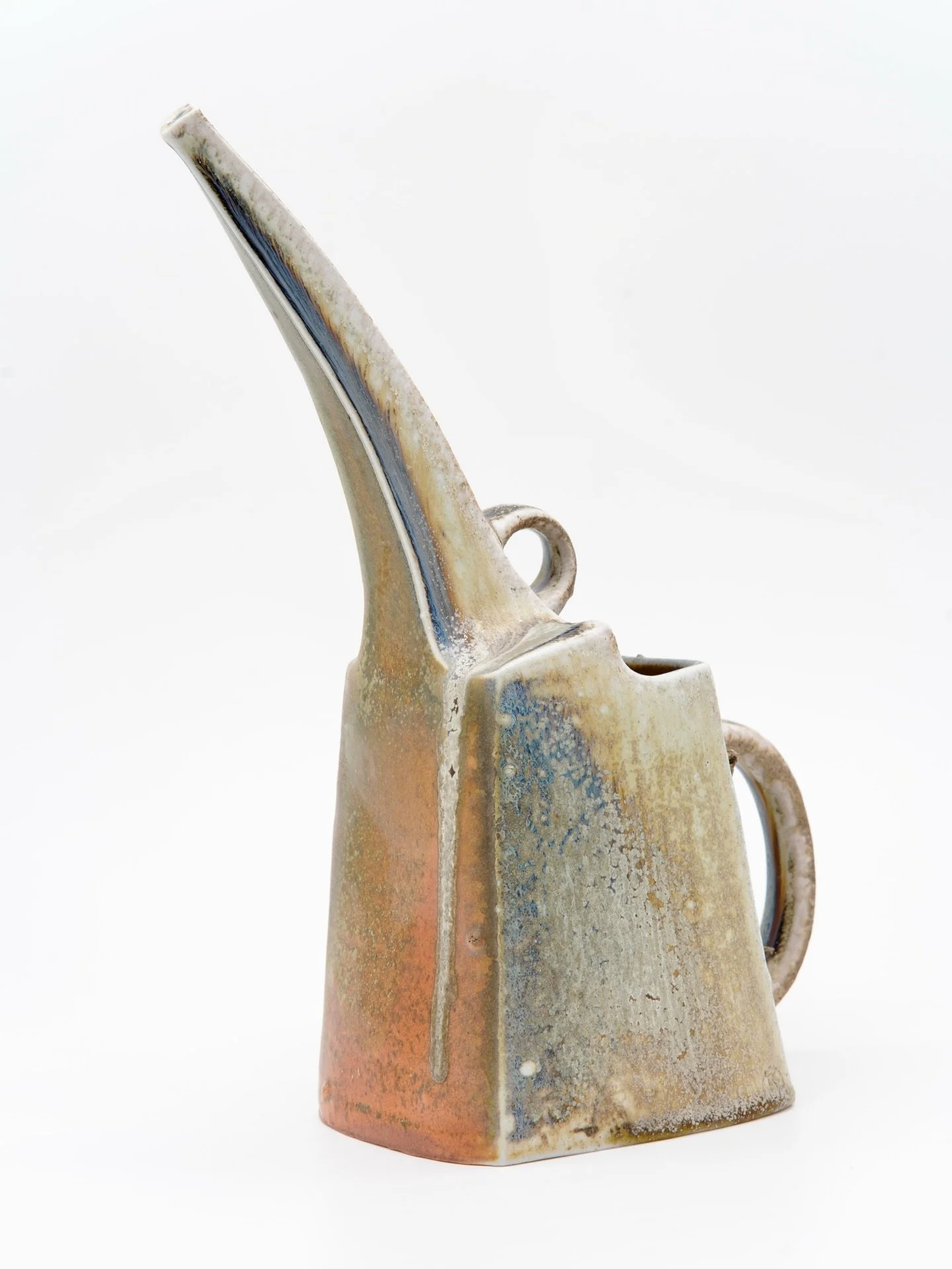 🪵🔥Wood-Fired Oil Can. Love the coloring I got out of this Rutile Shino.  Can&rsquo;t seem to get enough of the squared vessels.  What do you think?
#woodfire #woodfirepottery #functional #ceramics #pottery