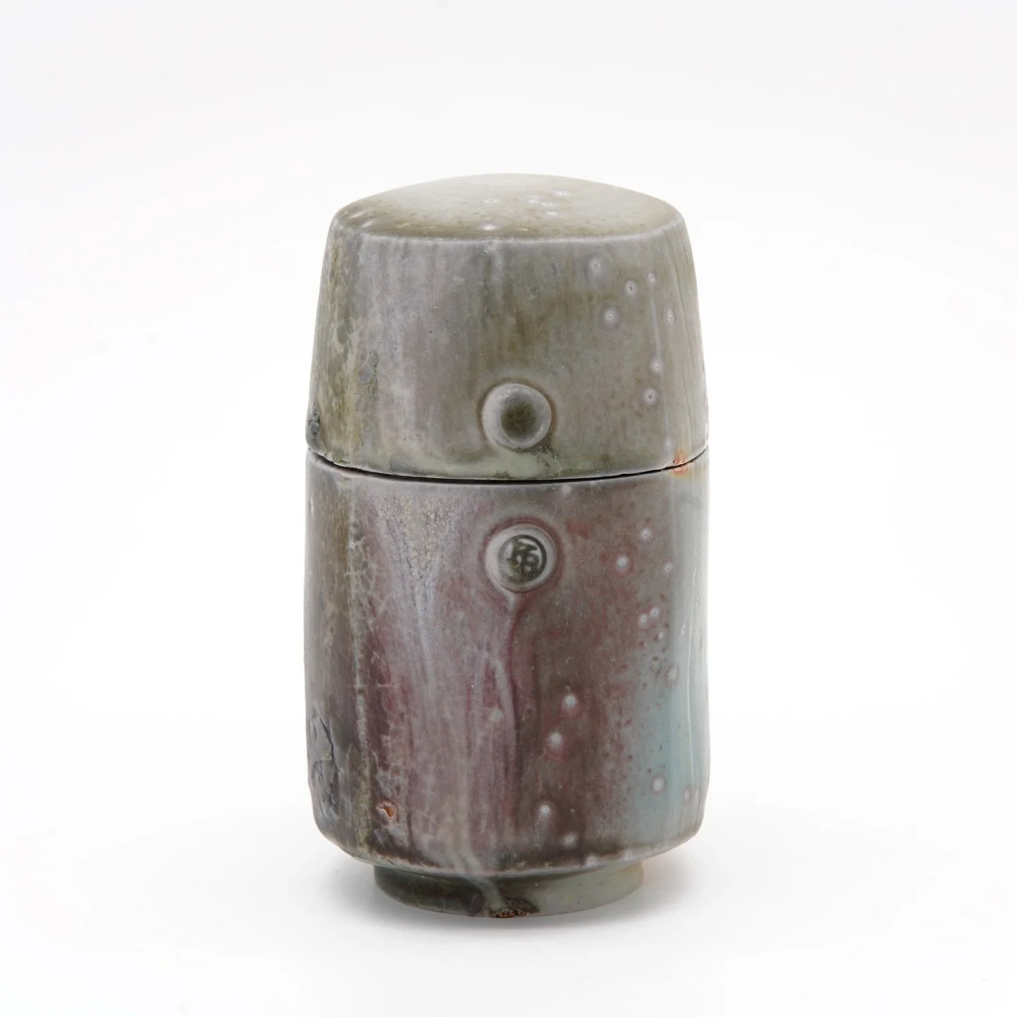 🥤🪵🔥Soda-Fired then wood-fired box . The soda from its first firing created some crazy blues and purples after coming out of the wood. So in love with the box forms, continuing to refine the shapes and proportions. What do you think?

#sodafired #s