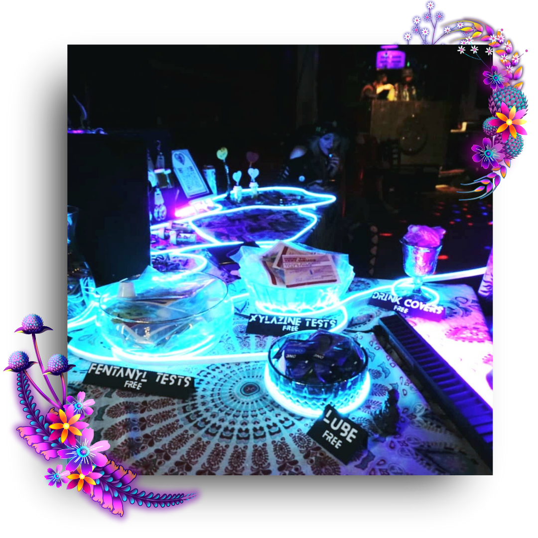 Records Scratch Class - Learn the art of the record scratch! This fun, hands-on workshop teaches you the fundamentals of turntablism, from basic scratches to seamless beat-juggling.