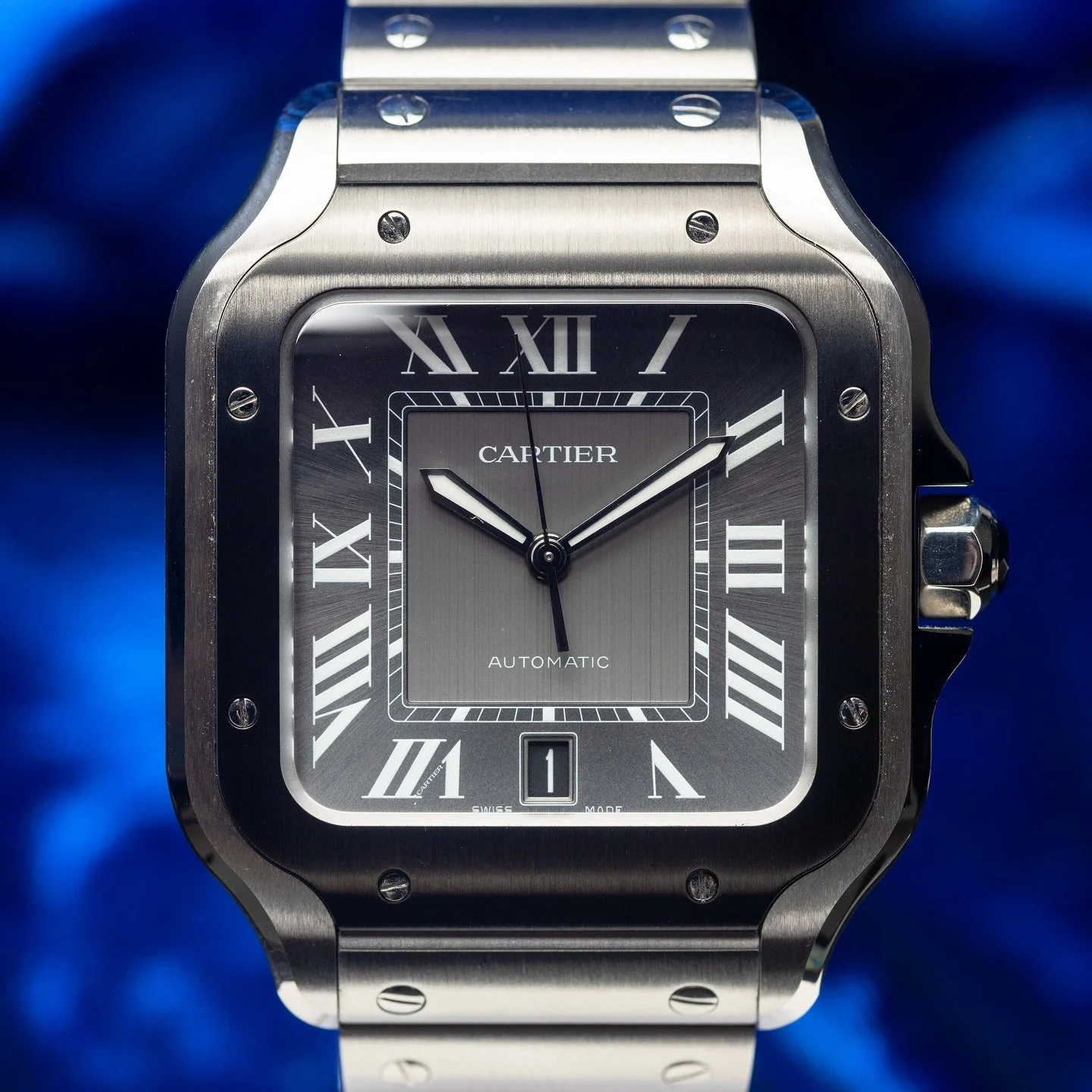 One of the coolest Cartier&rsquo;s on the market🔥
#cartier #cartierwatch #cartiersantos