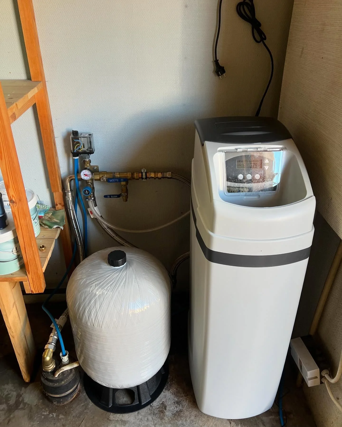 Installation, Combifilter & Hydropress 60L
I samband med installation så bytte vi pump samt, hjälp av @spoljocke att spola och göra rent brunnen, tackar även för sol och vår☀️
#installation #vattenrening #jär