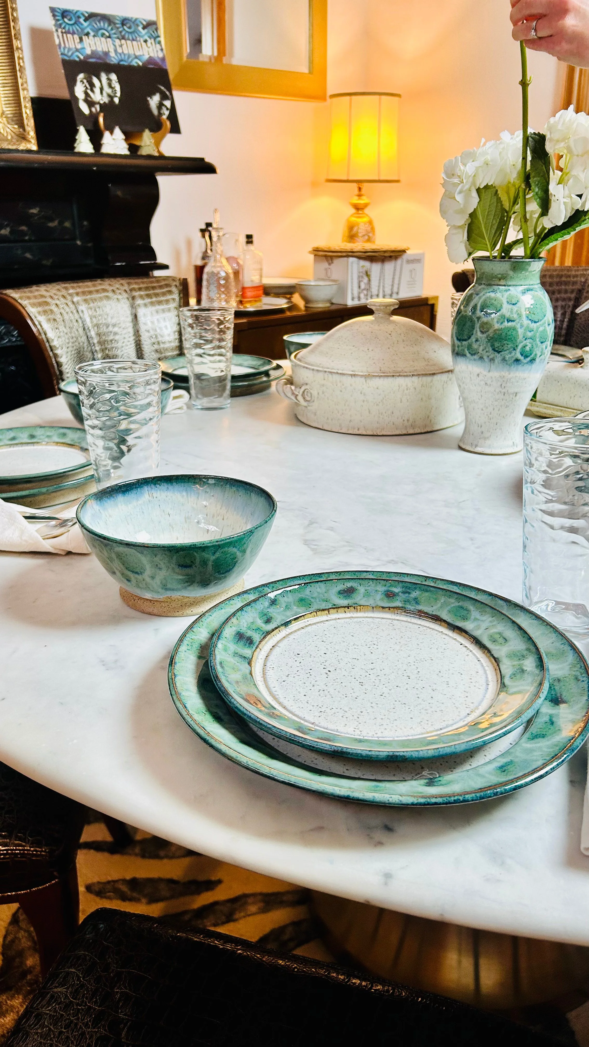 Plateware set table 1.jpg