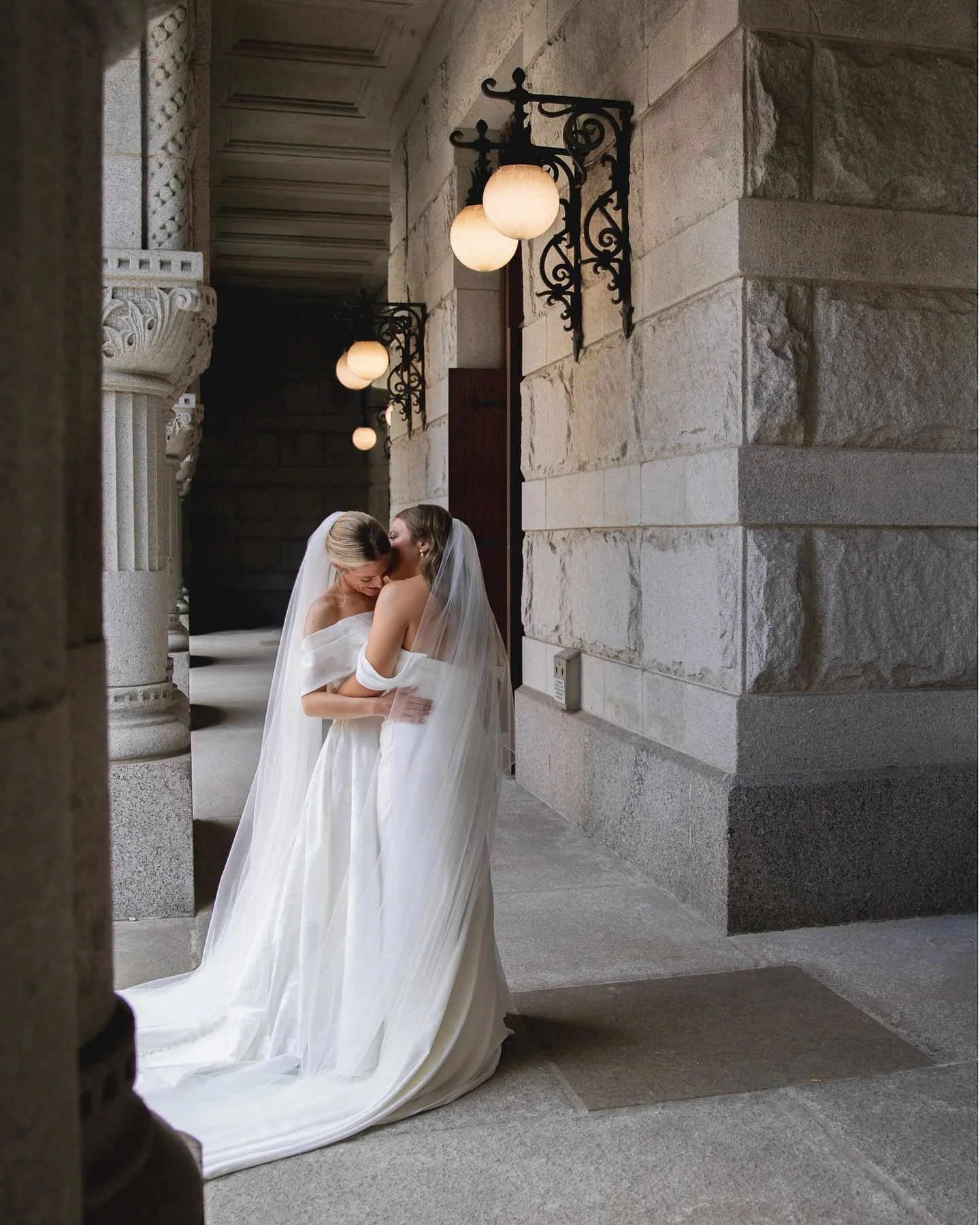 So grateful to have been a part of capturing this absolutely stunning day in the heart of Milwaukee 💍

These two were such a joy to celebrate! Their bubbly energy and endless smiles were contagious! Between the gorgeous florals and the timeless back