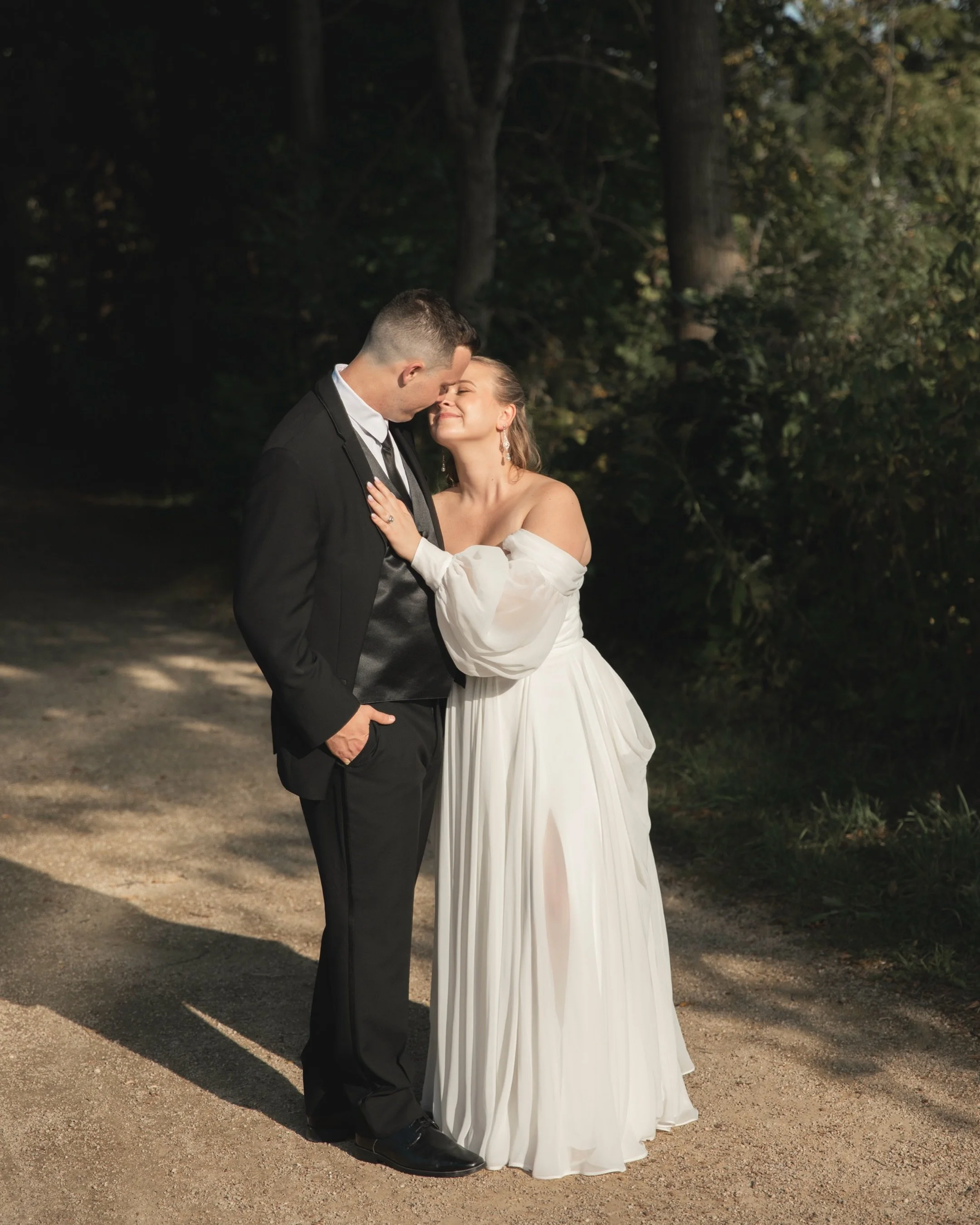 White chiffon twirls, heartfelt speeches, and a golden hour glow&hellip;

but the real party started when the kiddos hit the dance floor! 🪩

Just a few of my favorite candid moments from a wedding reception filled with so much joy and celebration.

