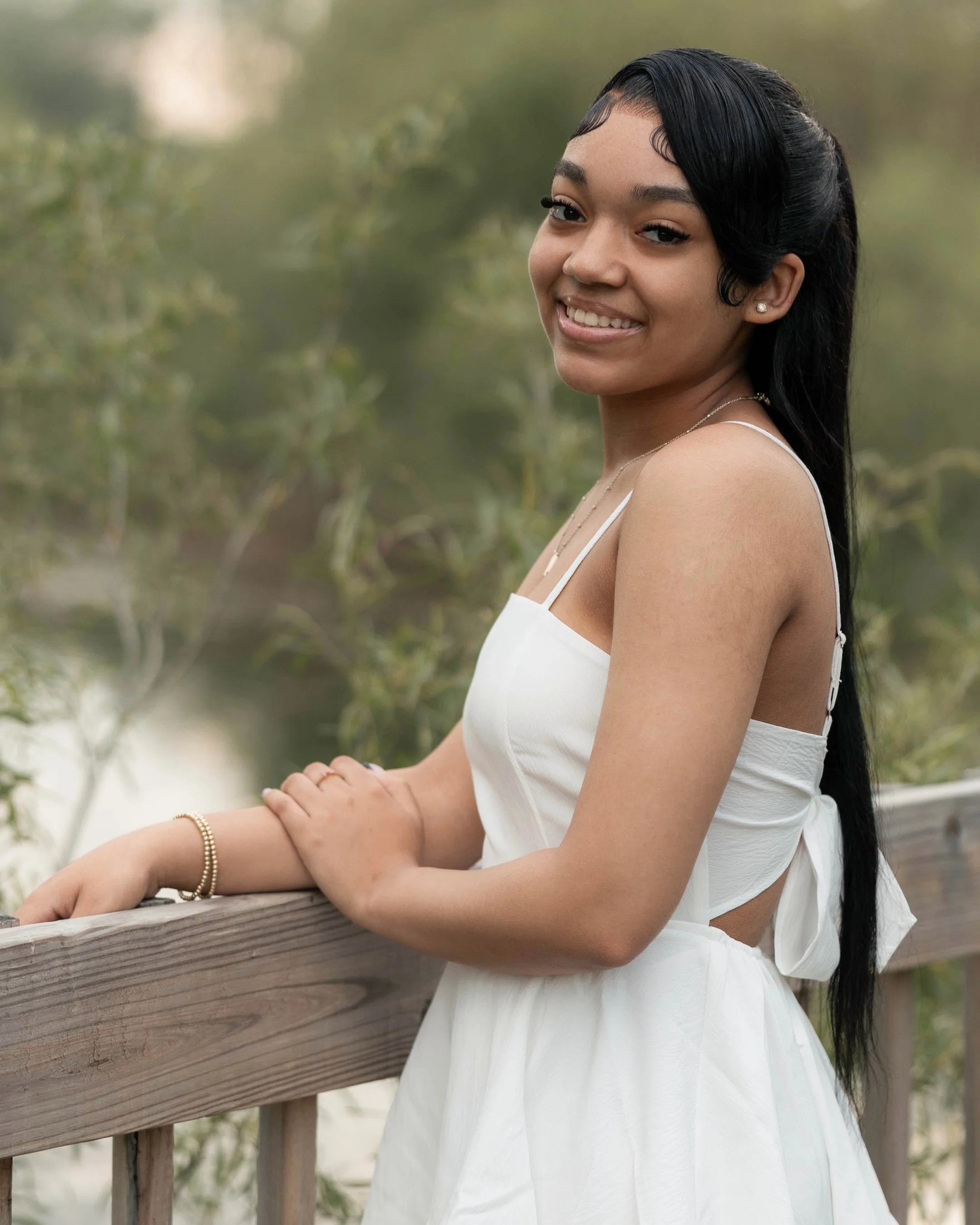 Senior sessions are about so much more than yearbook photos, they&rsquo;re about capturing who you are in this once-in-a-lifetime season of life! 🎓

Class of 2027, let&rsquo;s create something that feels like you!

#wisconsinseniorphotographer #madi
