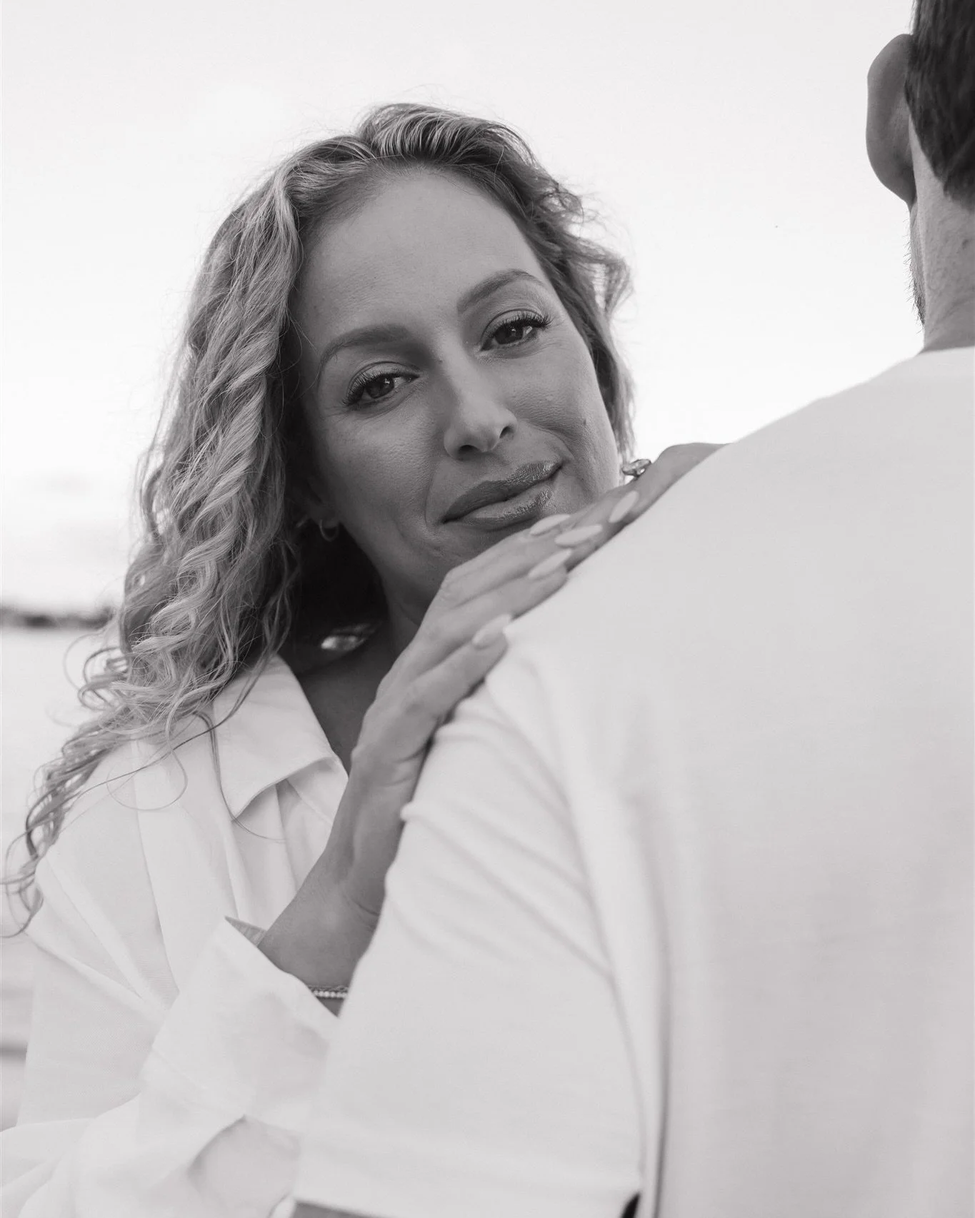 A quiet afternoon at home with K&amp;M as they get ready to welcome their baby boy. Jazz playing, meaningful books, and the softest light by the water. One of the coziest sessions with the coolest couple.