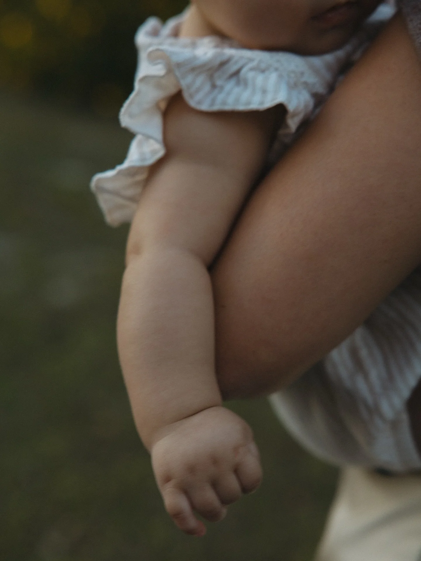 A little sneak peek from this soft sunset family session.

More to share soon!