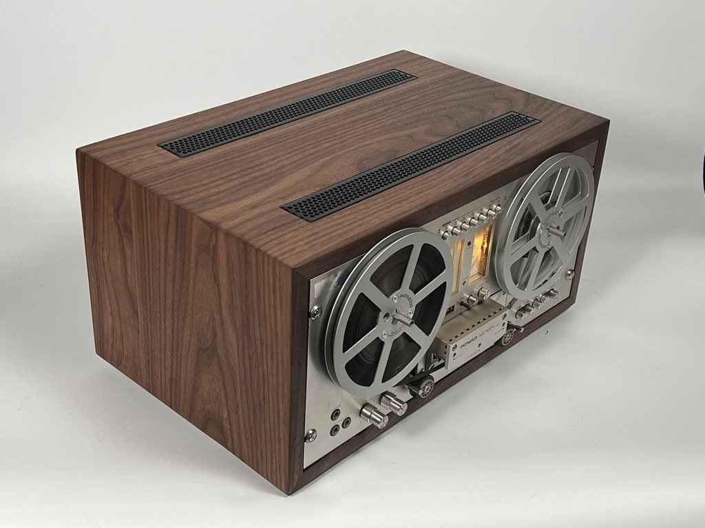 Pioneer RT-707 Case (metal vents)