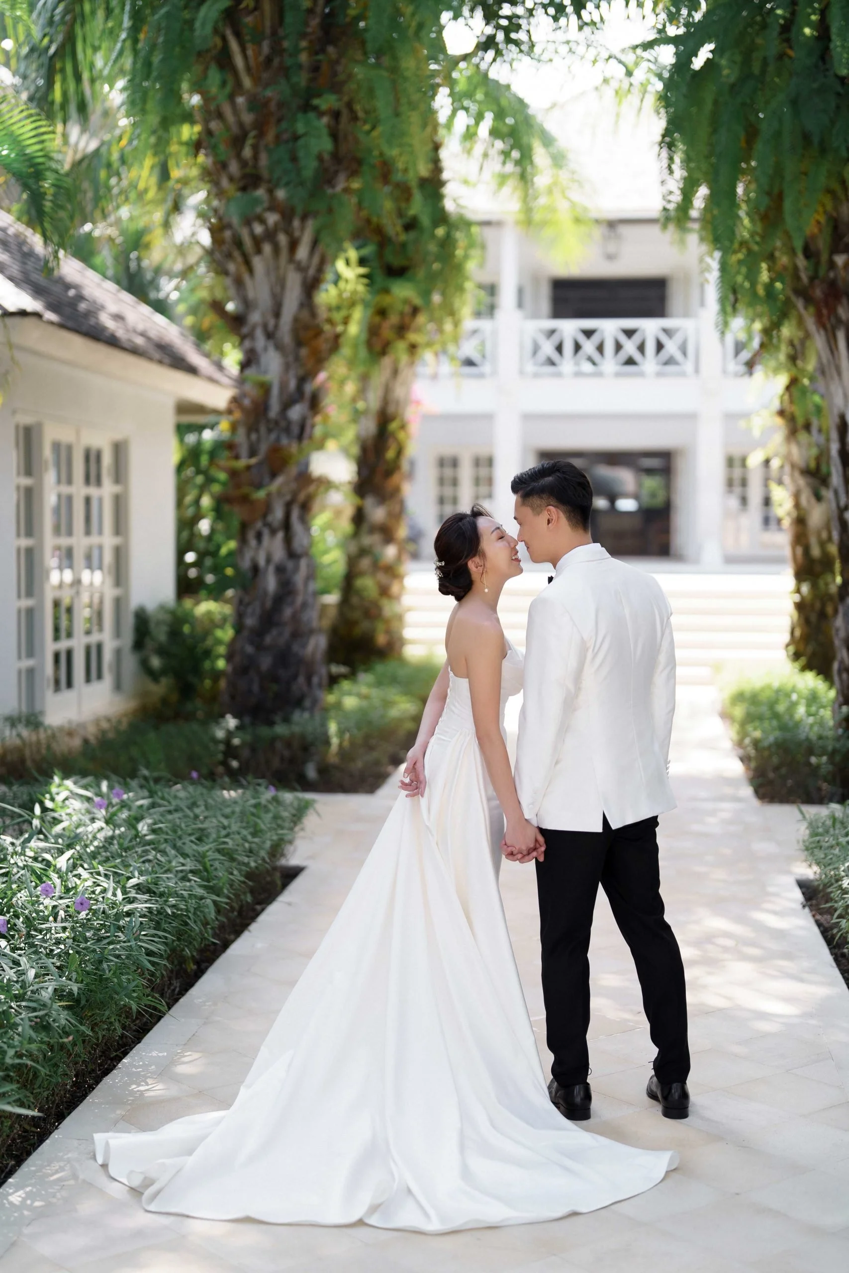 SaltAtelier_SydneyWeddingPhotographer_BaliWedding_TheUngasanWeddings_EinoJohnny_55-scaled.jpg
