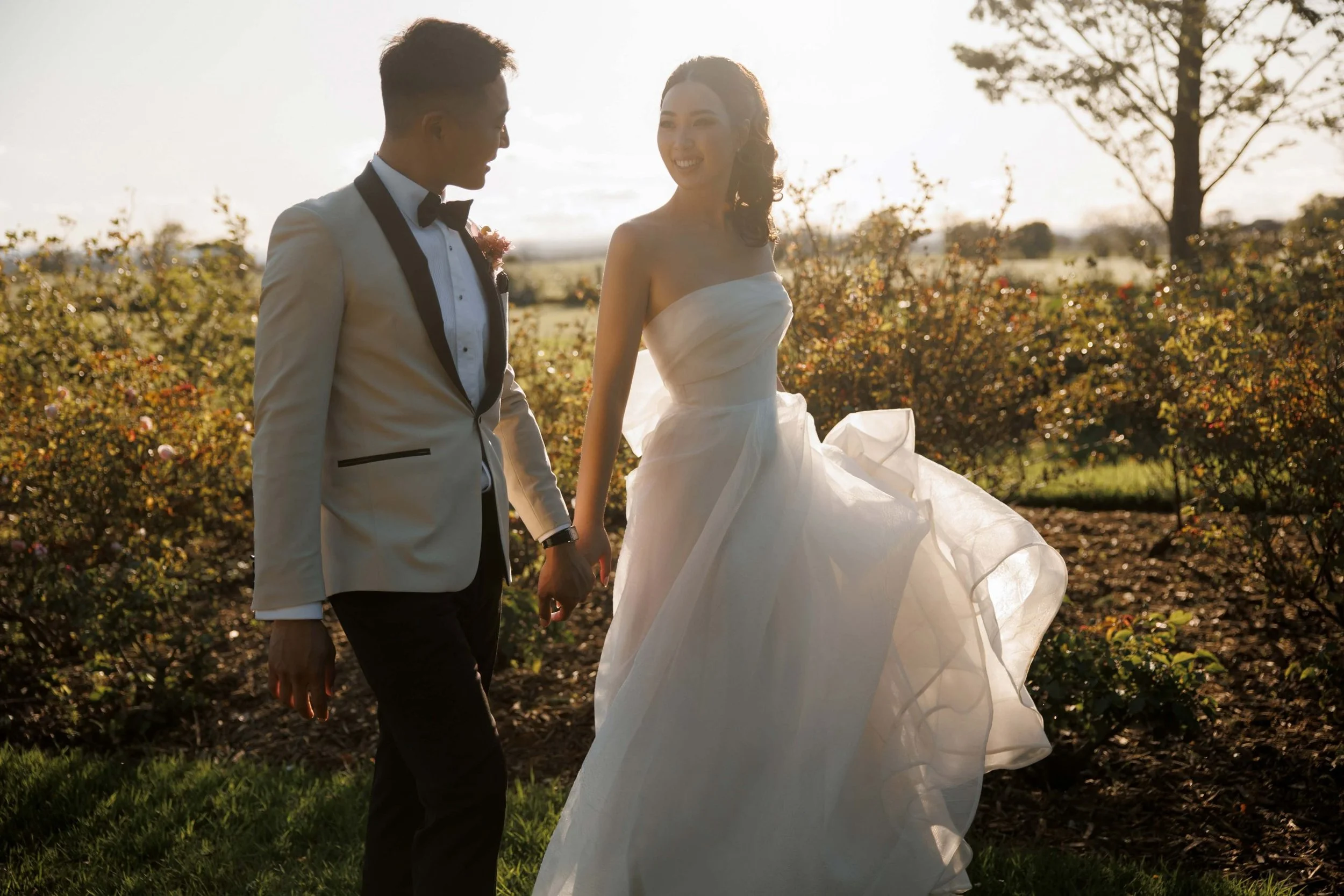 SaltAtelier_SydneyWeddingPhotographer_SydneyWeddingPhotography_MerribeeGardens_AileenJoshua_13-scaled.jpg