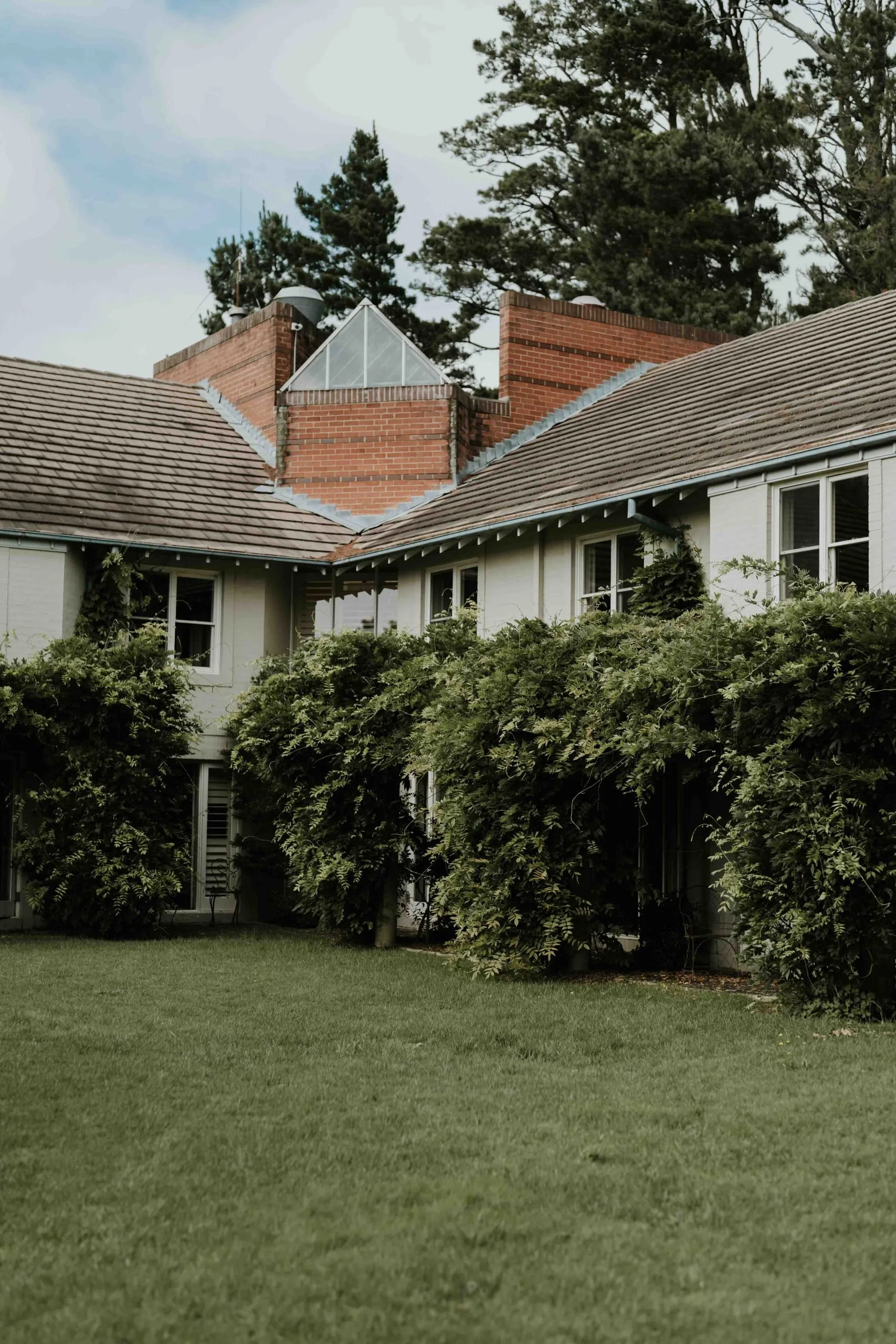 SaltAtelier_SydneyWeddingPhotography_SydneyWeddingPhotographer_MiltonParkCountryHouse_DoraPatrick_16-scaled.jpg