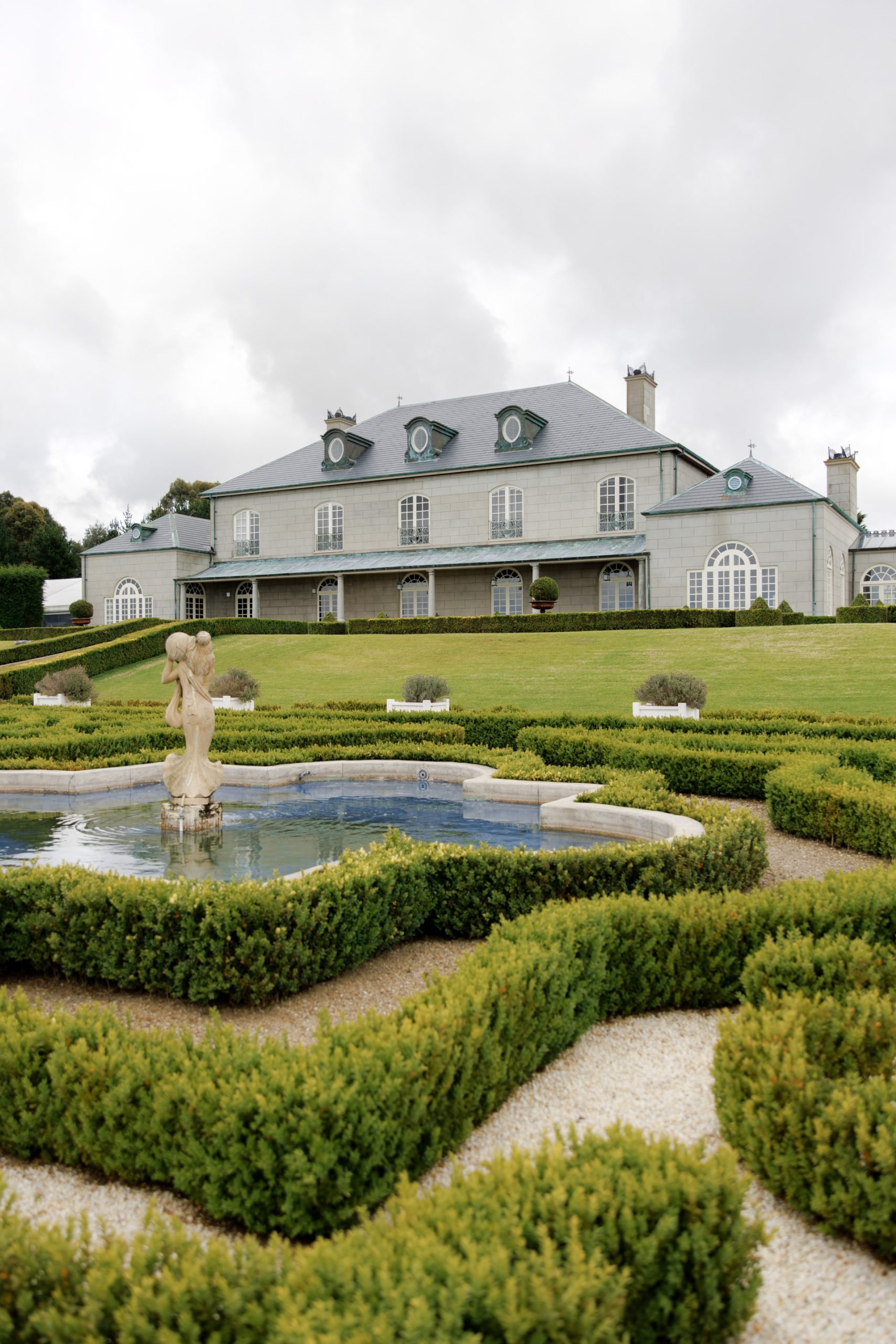 SaltAtelier_MelbourneWeddingPhotography_SydneyWeddingPhotographer_CampbellPointHouse_BellaRoy_17-scaled.jpg