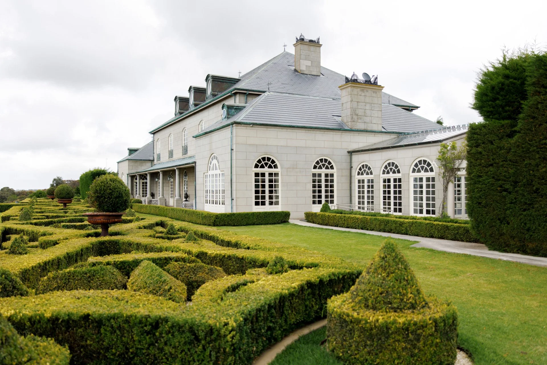 SaltAtelier_MelbourneWeddingPhotography_SydneyWeddingPhotographer_CampbellPointHouse_BellaRoy_30.jpg