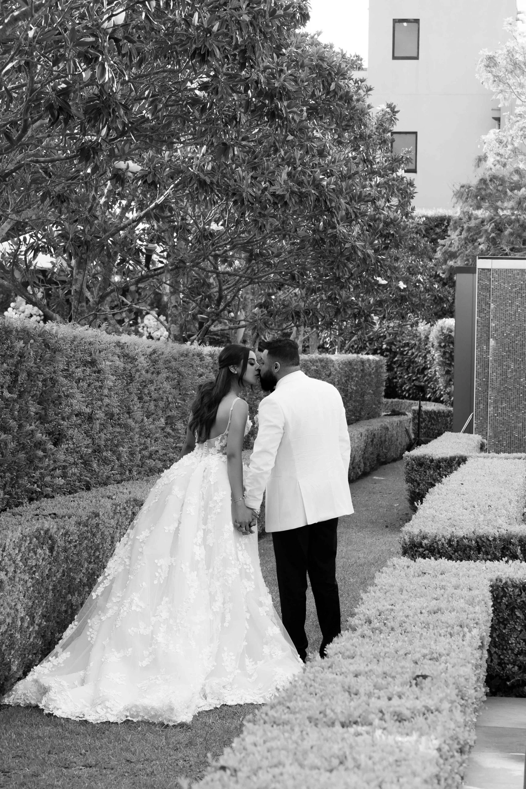 SaltAtelier_SydneyWeddingPhotographer_MiramareGardens_NadeanAhmed_31-scaled.jpg