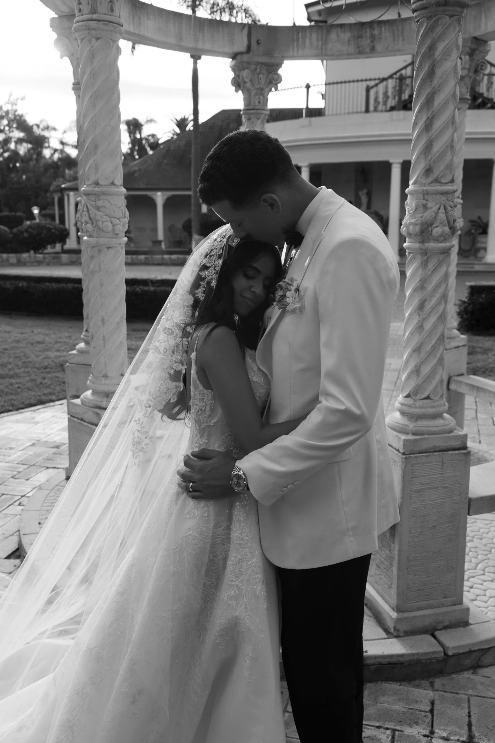 SaltAtelier_SydneyWeddingPhotographer_SydneyWeddingPhotography_OatlandsHouse_MoniqueAnthony_7-scaled.jpg