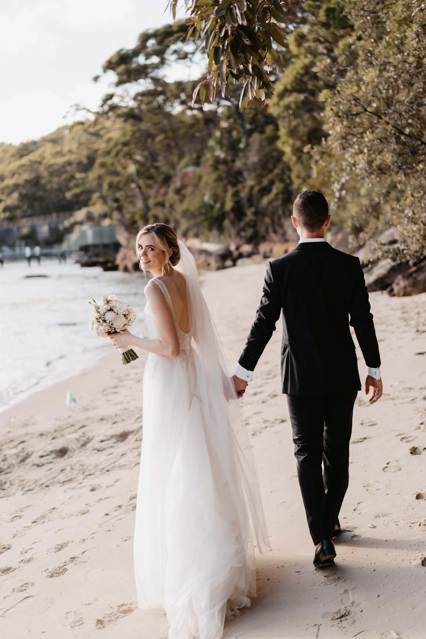 SaltAtelier_SydneyWeddingPhotographer_AtholHall_WeddingVenue_25-scaled.jpg