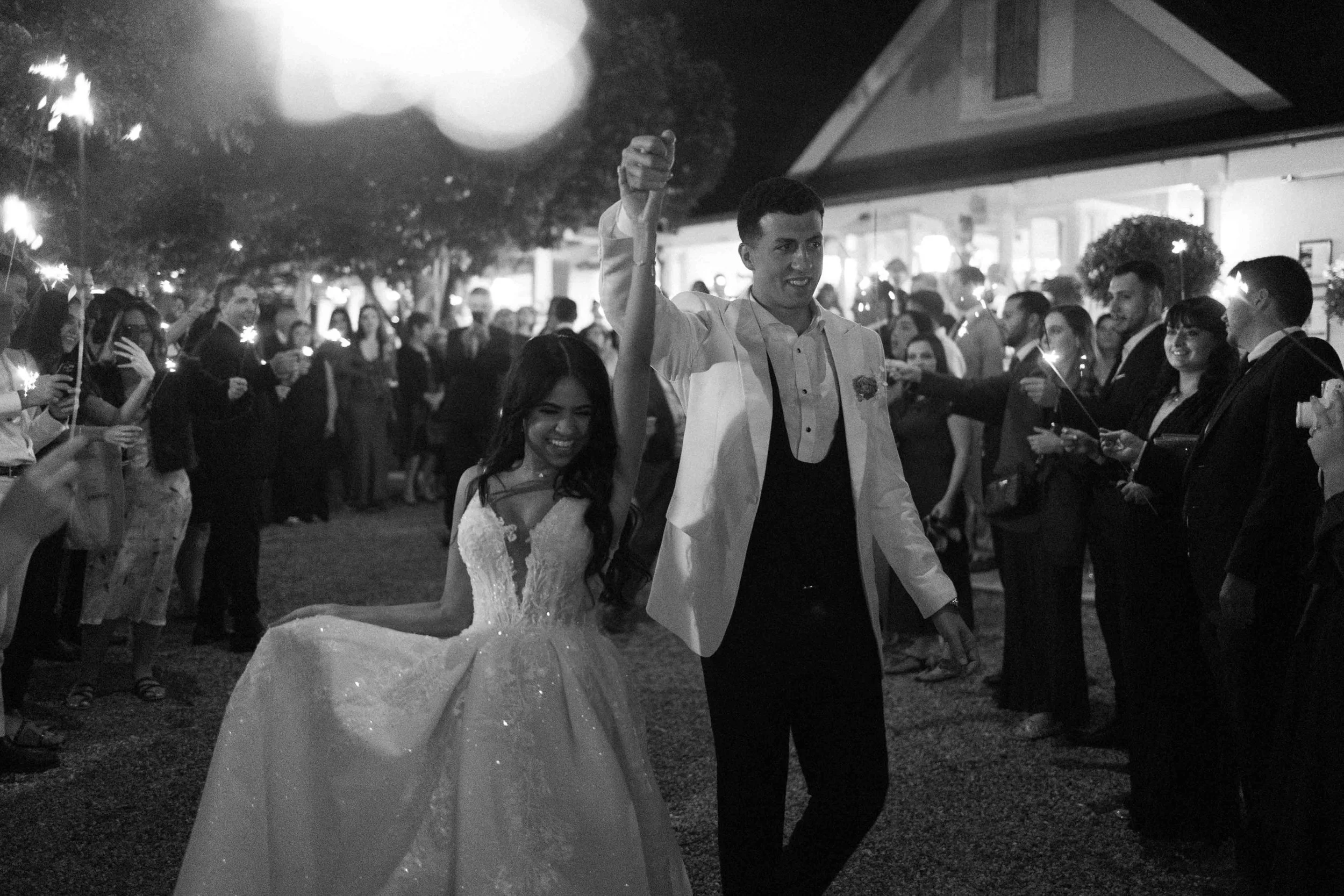 SaltAtelier_SydneyWeddingPhotographer_SydneyWeddingPhotography_OatlandsHouse_MoniqueAnthony_31-scaled.jpg