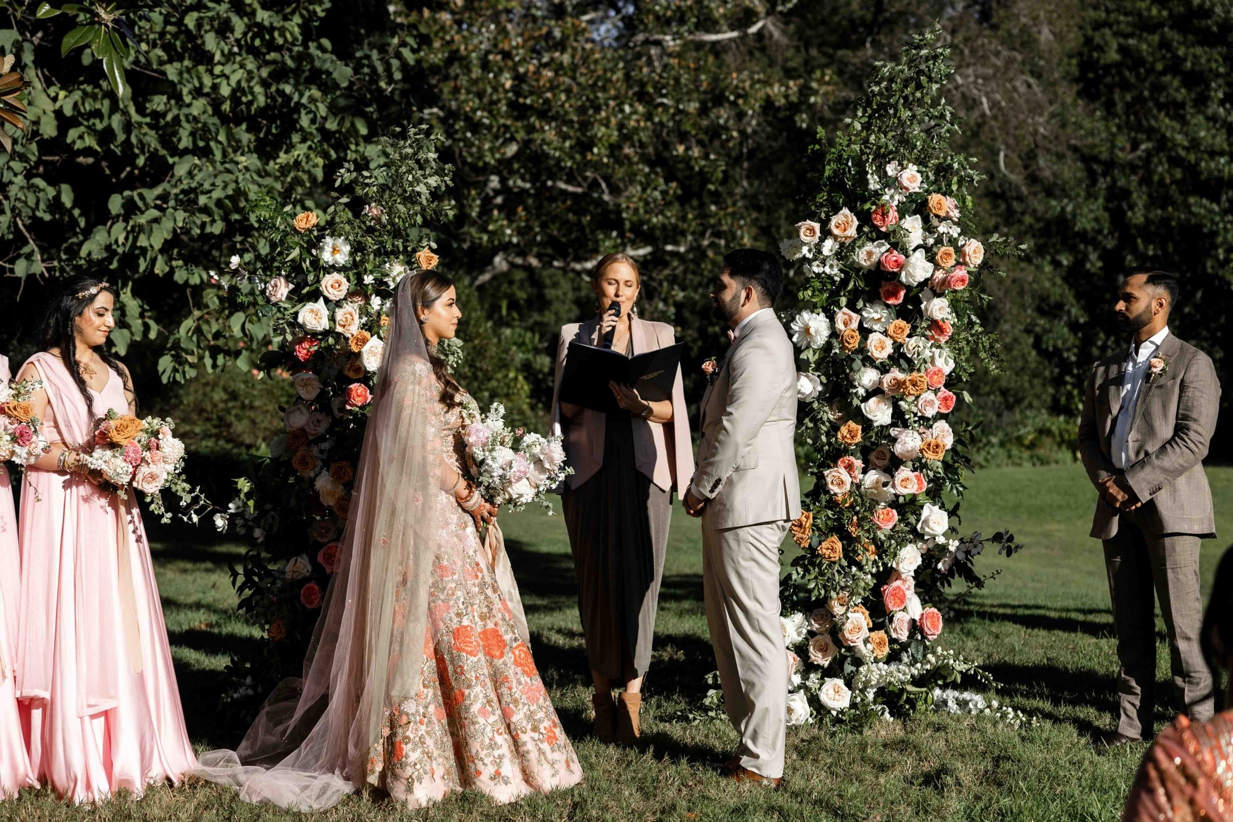 SaltAtelier_SydneyWeddingPhotographer_SydneyWeddingPhotography_WeddingVenue_VaucluseHouse_4-scaled.jpg