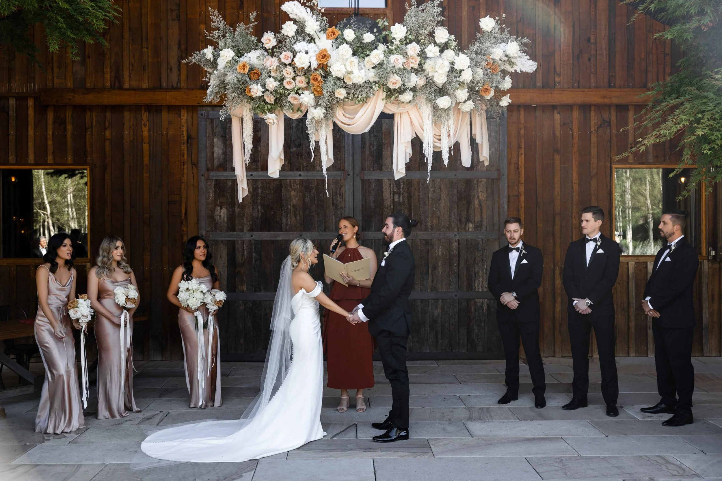 SaltAtelier_SydneyWeddingPhotography_SydneyWeddingPhotographer_BendooleyEstate_-StephanieSimon_10-scaled.jpg