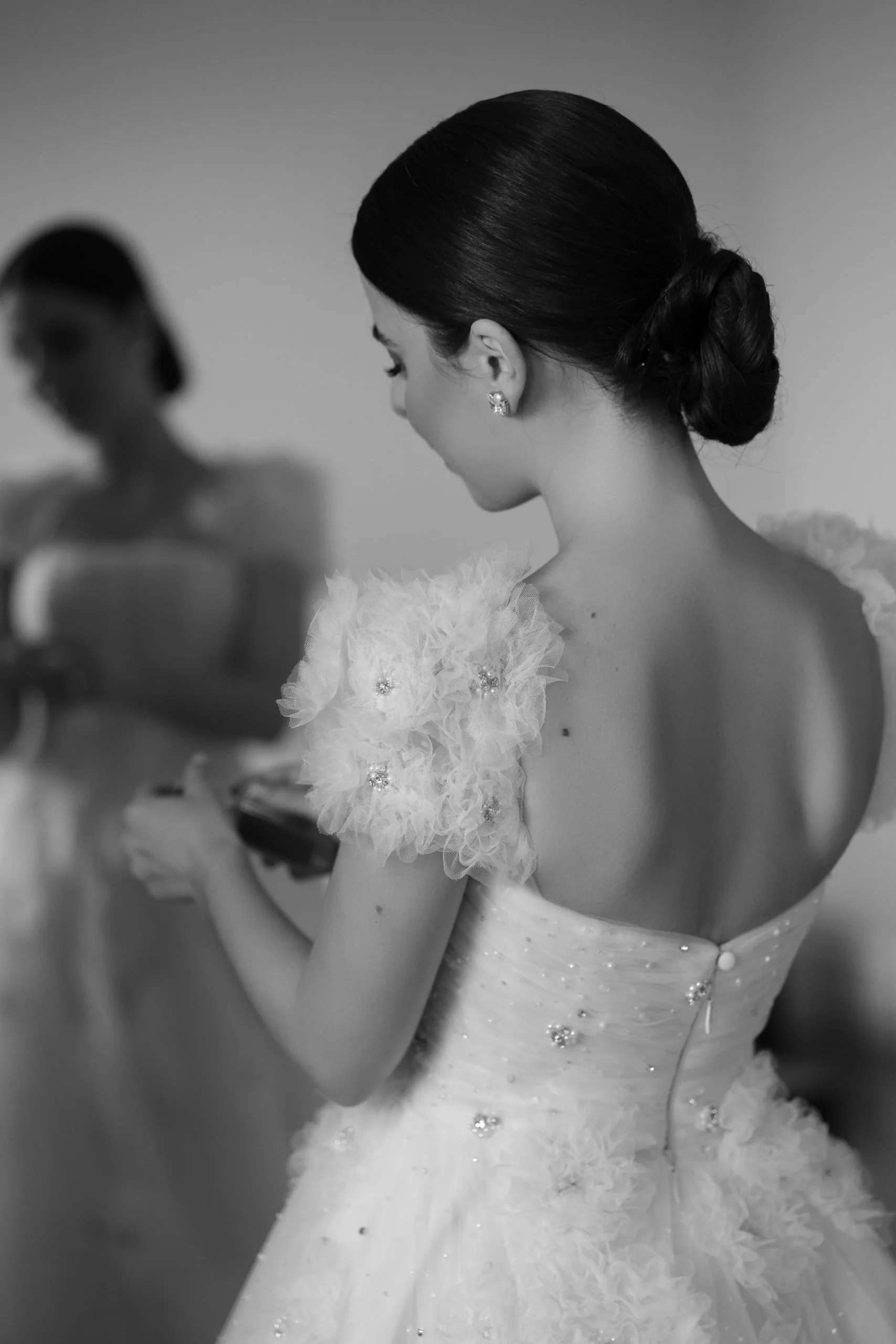 SaltAtelier_SydneyWeddingPhotographer_SydneyWeddingPhotography_TheEveleigh_TheGrounds_LeahMarcus_6-scaled.jpg
