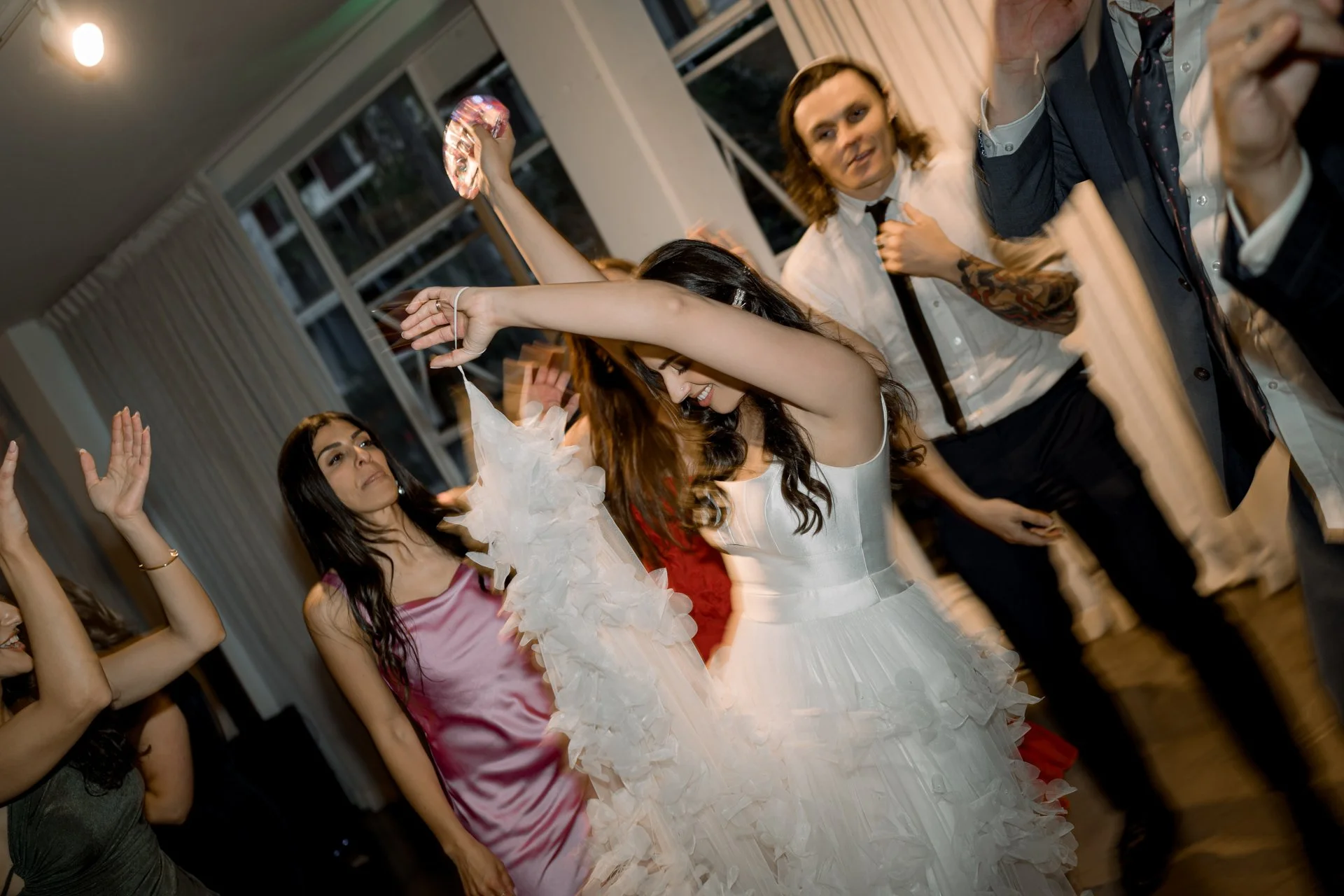 SaltAtelier_SydneyWeddingPhotographer_LaPorteSpace_LizJiho_83.jpg