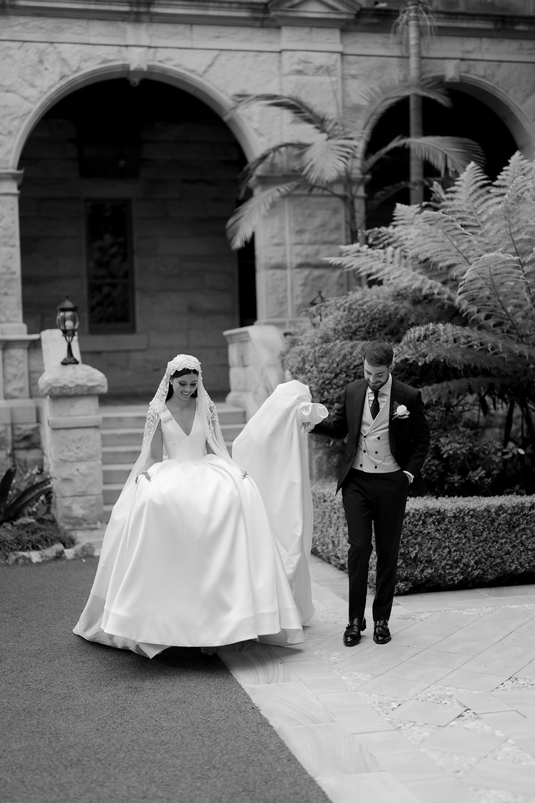 SaltAtelier_SydneyWeddingPhotographer_SydneyWeddingPhotography_CurzonHall_SarahGabriel_199.jpg