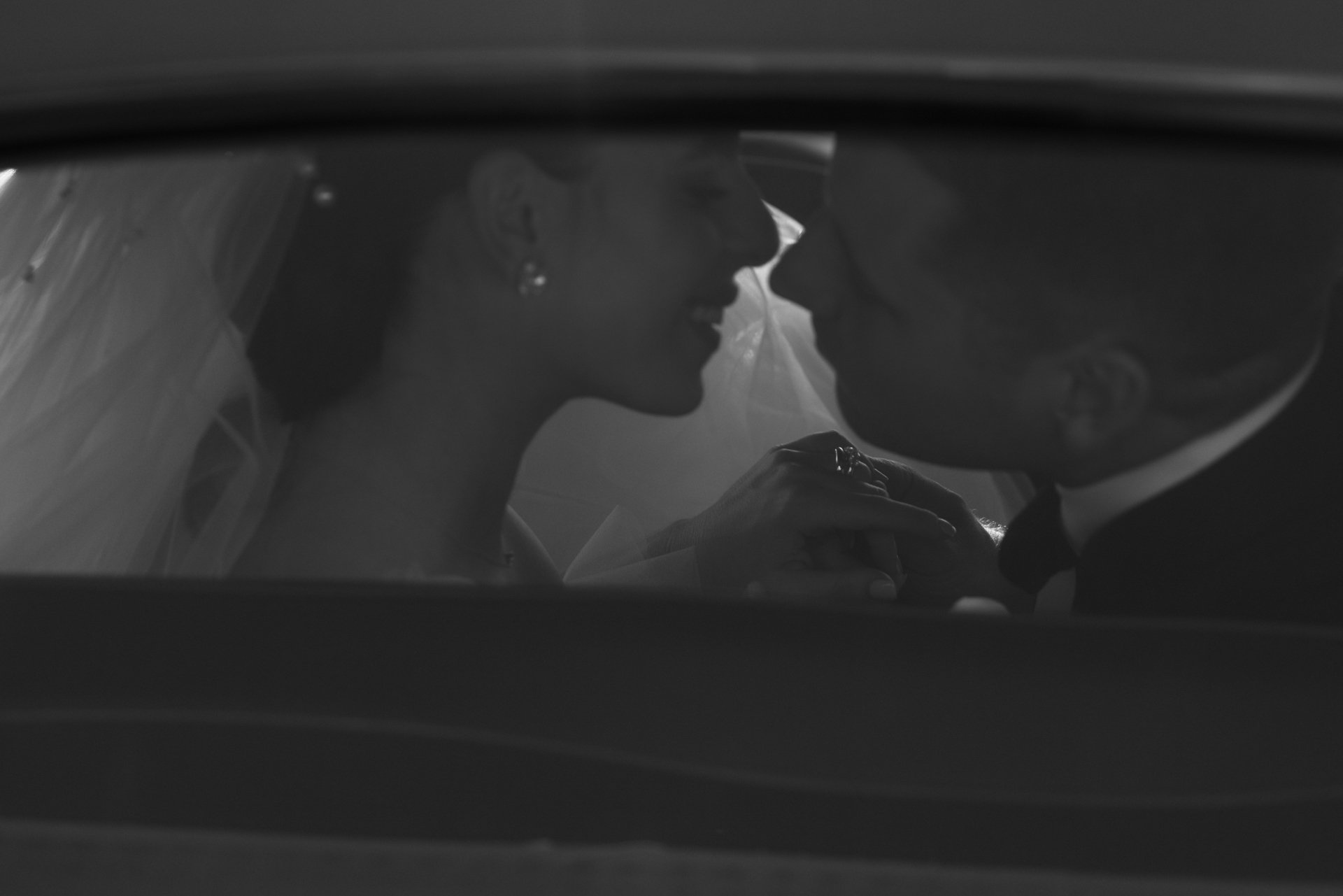 SaltAtelier_SydneyWeddingPhotographer_SydneyWeddingPhotography_TheEveleigh_TheGrounds_LeahMarcus_30.jpg