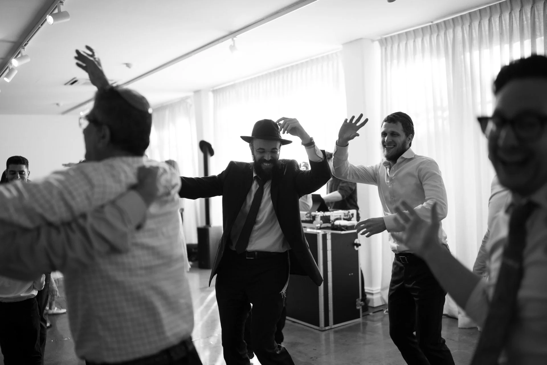 SaltAtelier_SydneyWeddingPhotographer_LaPorteSpace_LizJiho_81.jpg