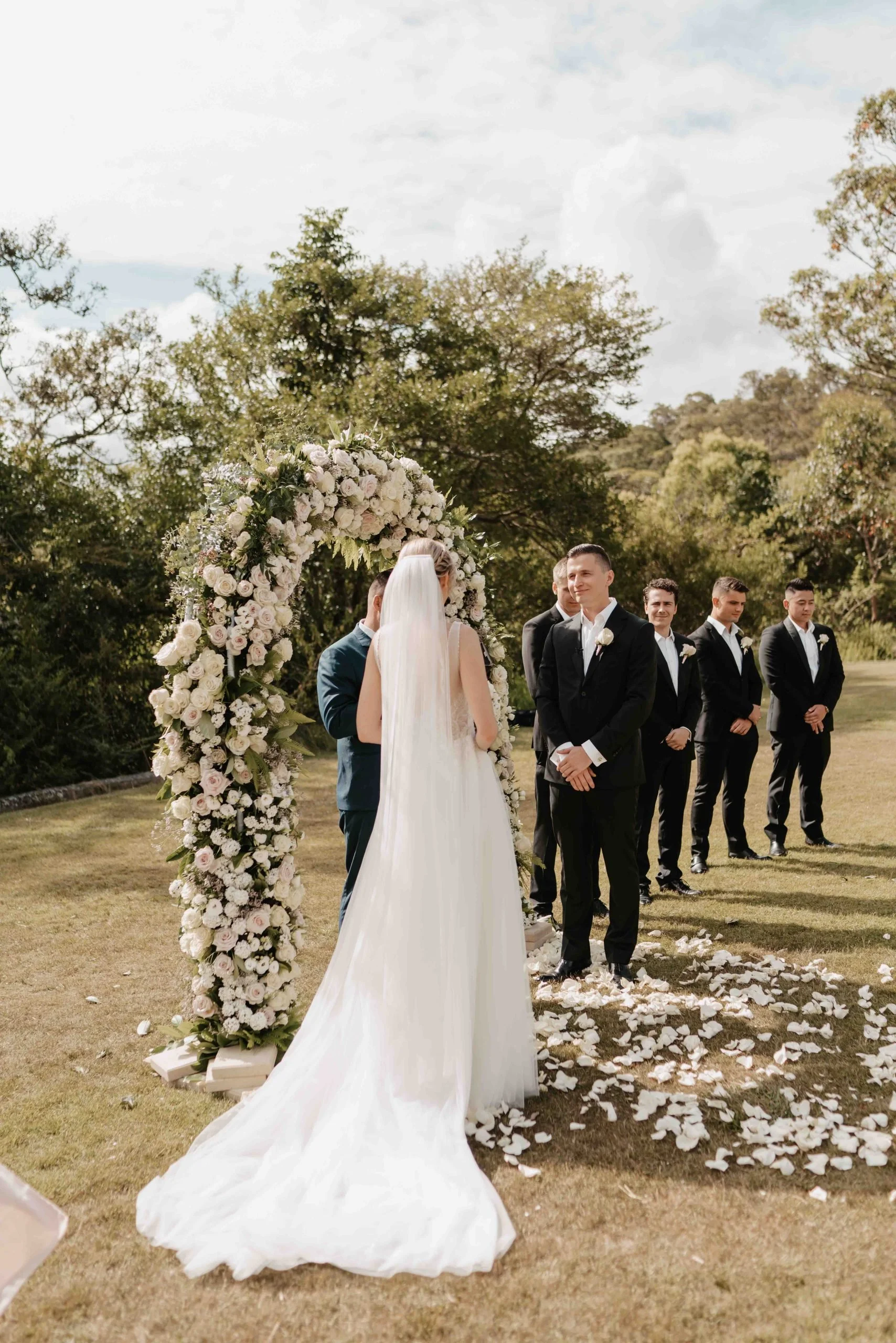 SaltAtelier_SydneyWeddingPhotographer_AtholHall_WeddingVenue_15-scaled.jpg