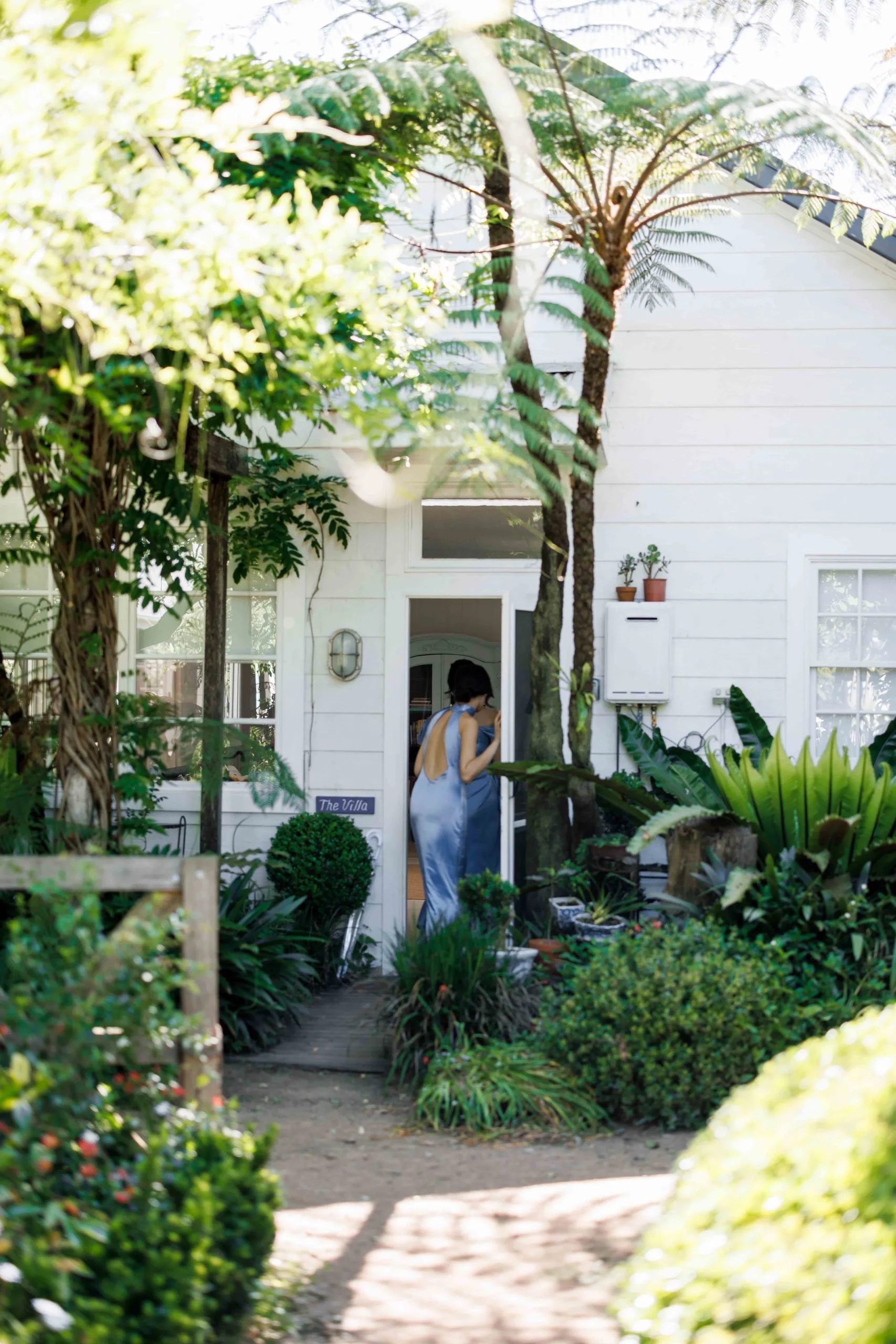 SaltAtelier_SydneyWeddingPhotographer_SydneyWeddingPhotography_MerribeeGardens_AileenJoshua_20-scaled.jpg