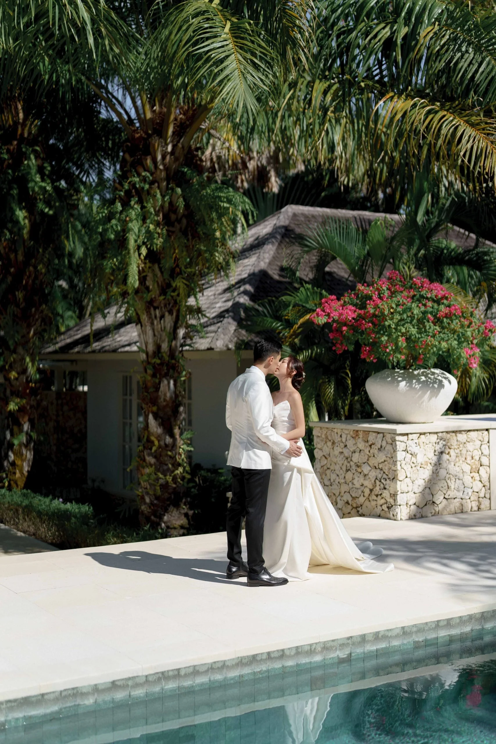 SaltAtelier_SydneyWeddingPhotographer_BaliWedding_TheUngasanWeddings_EinoJohnny_63-scaled.jpg