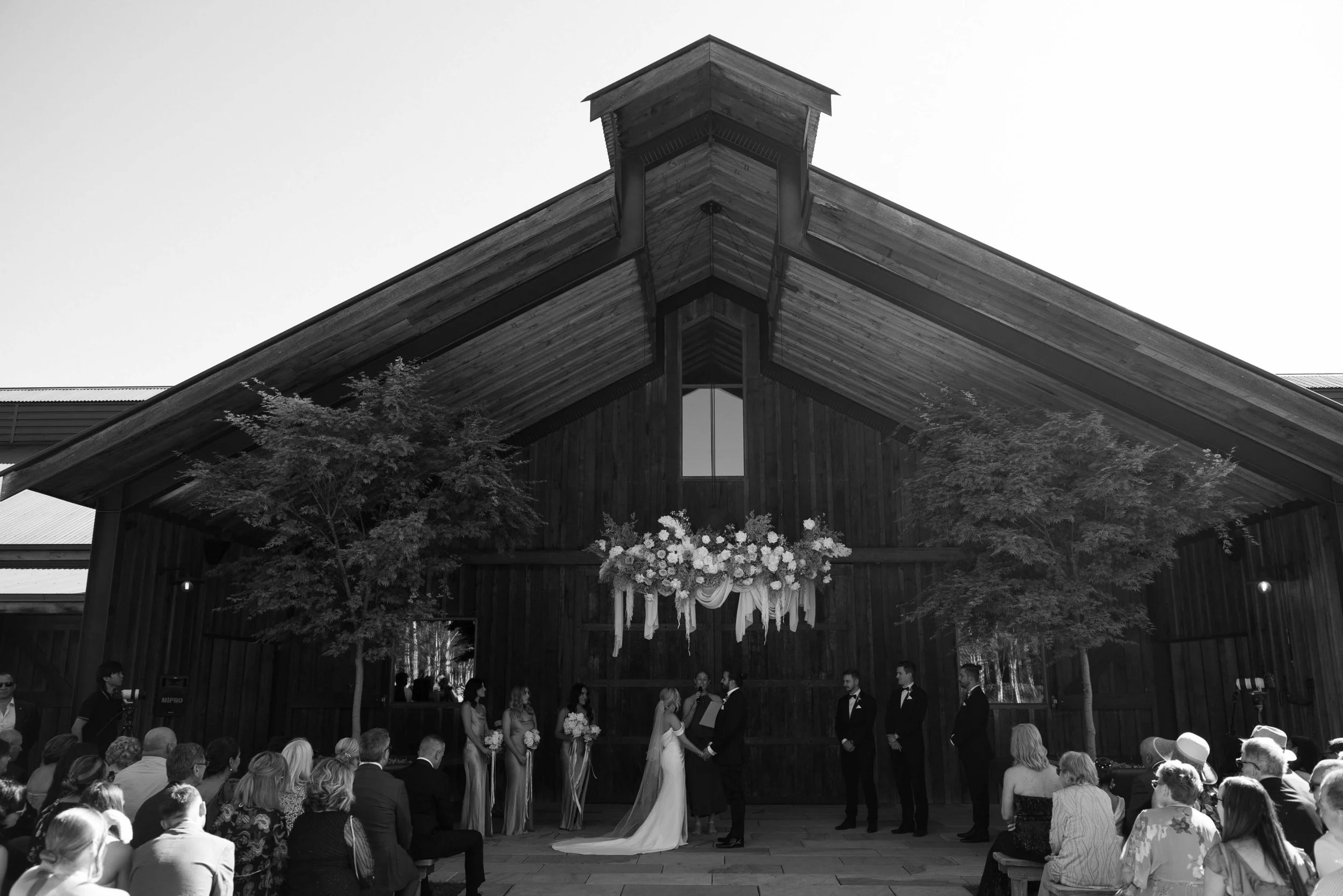 SaltAtelier_SydneyWeddingPhotography_SydneyWeddingPhotographer_BendooleyEstate_-StephanieSimon_11-scaled.jpg